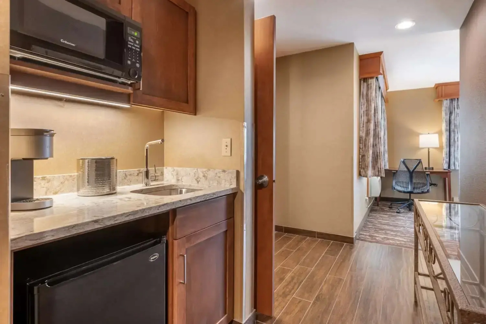 Best Western Plus Superior Inn & Suites