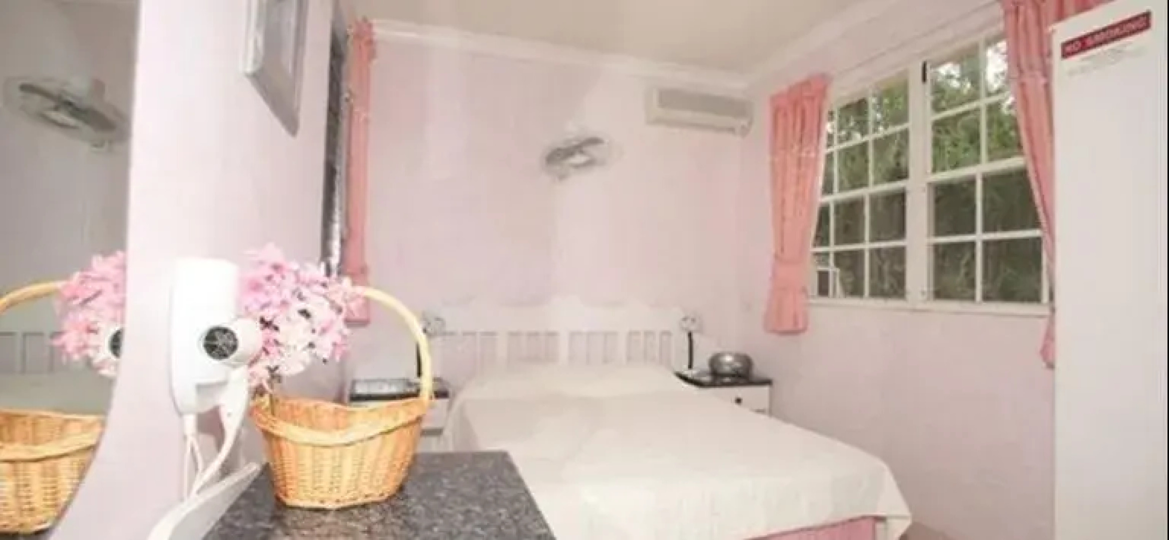 Palm Paradise Guest House and Apartments