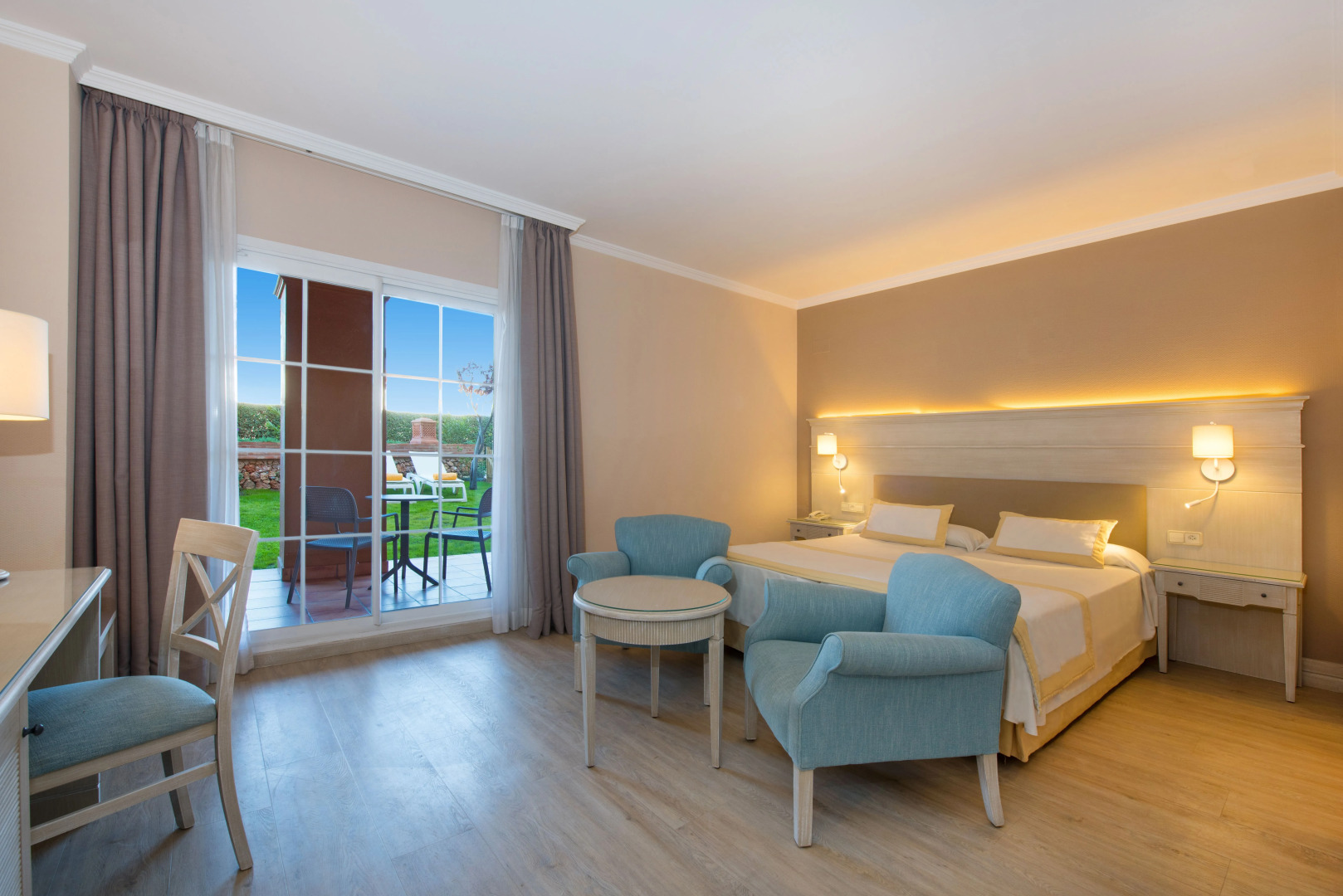 Отель Iberostar Waves Málaga Playa