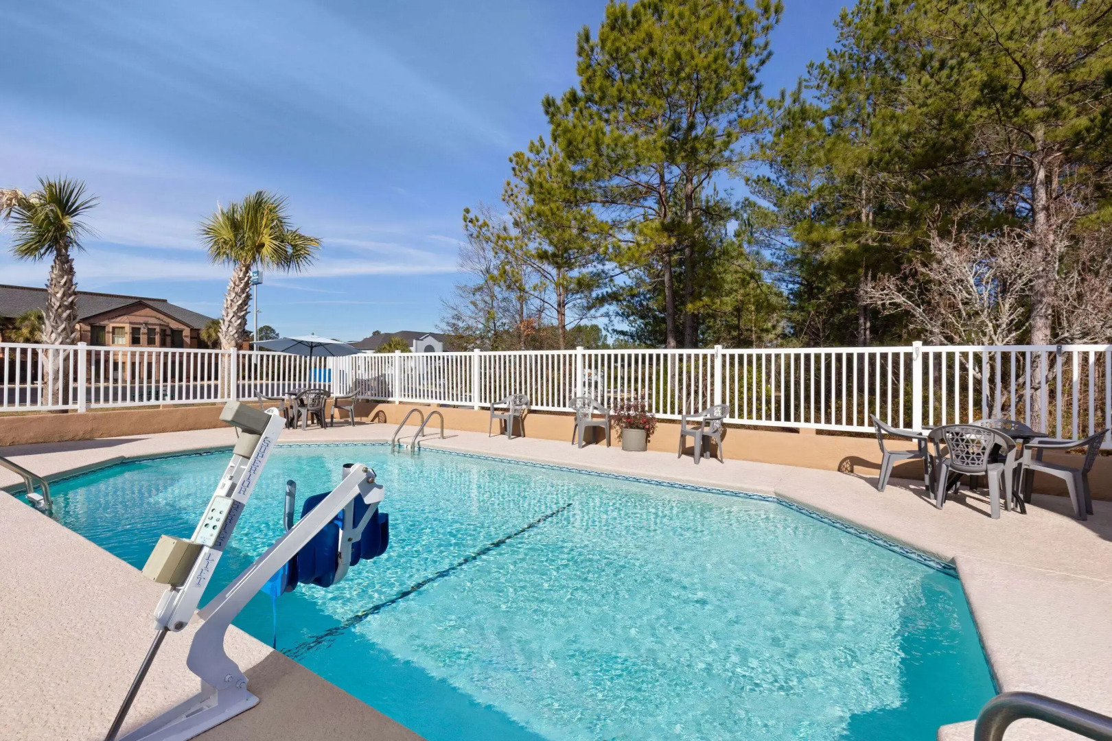 Travelodge by Wyndham Perry National Fairgrounds Area I-75