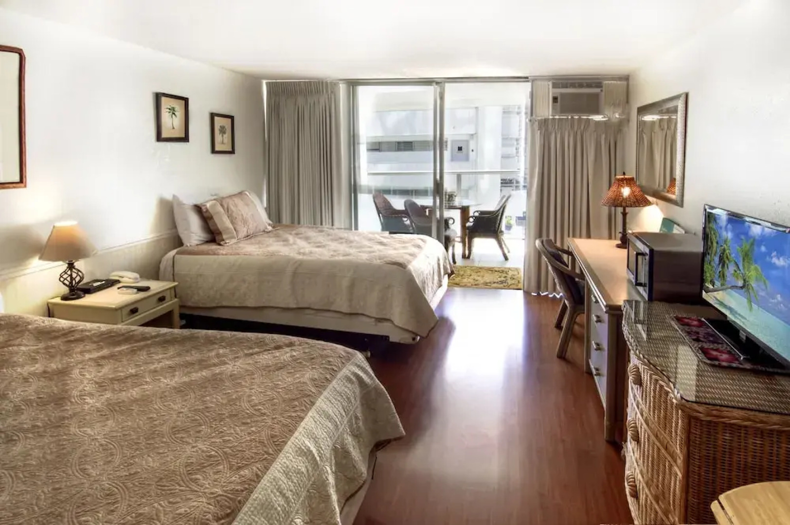 Island Colony 807 - Studio condo by RedAwning