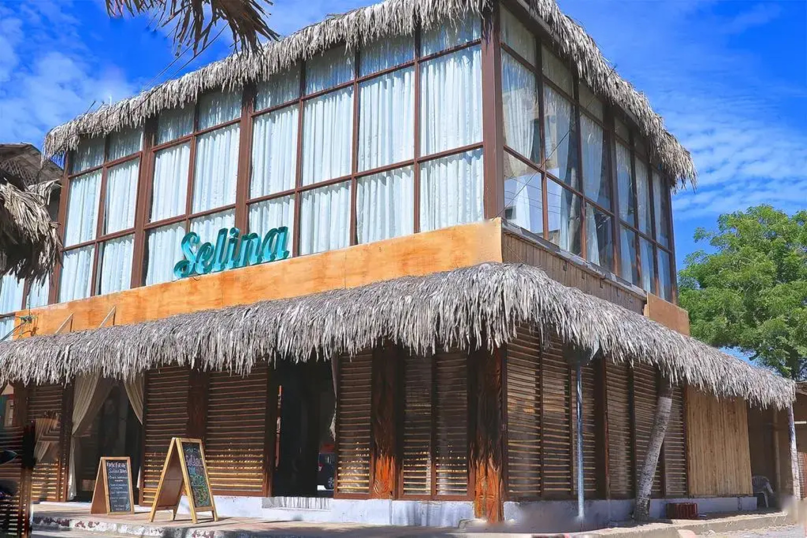 Slumber Party Montañita