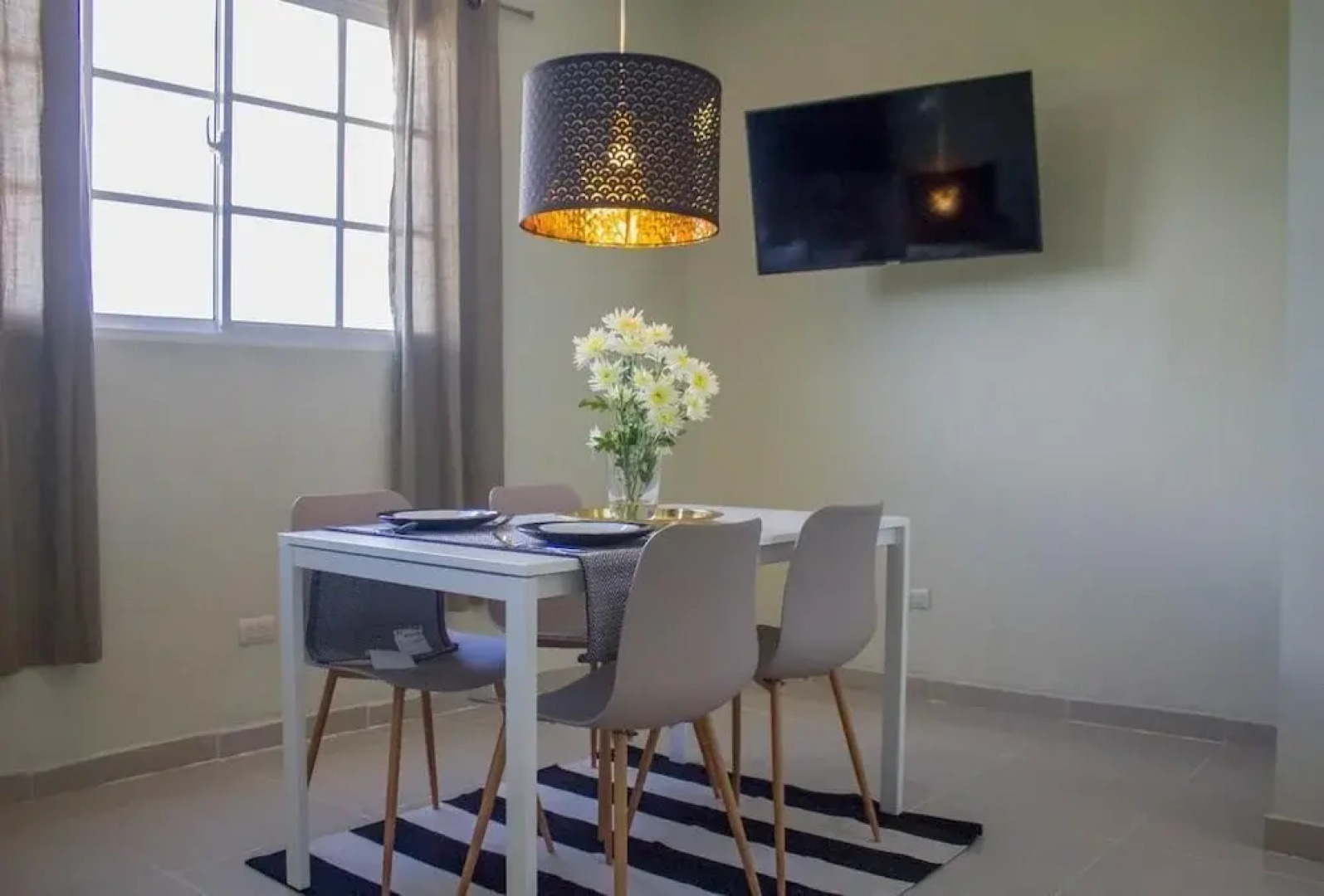 Lovely 2 Bedroom Apartment