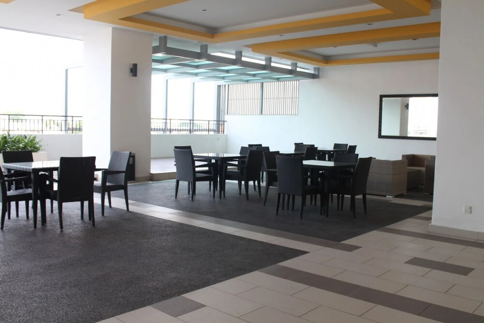 Ian's Majestic Condo