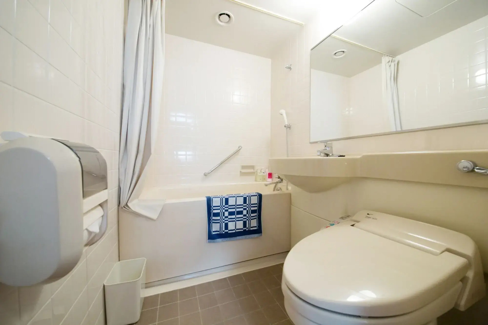 Yashima Nada Onsen Tresta Shirayama