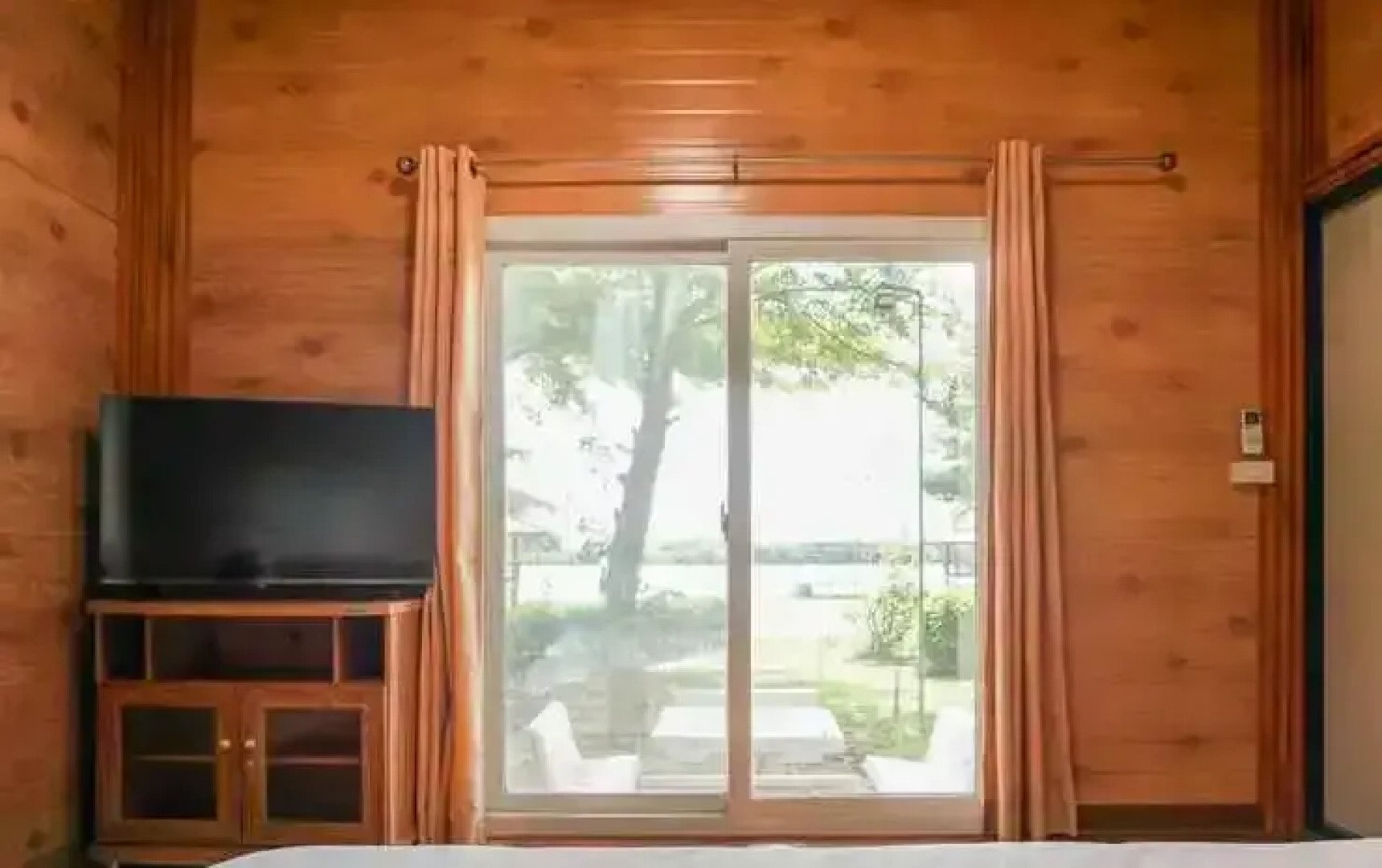 Beung Sampathuan Fishing & Resort