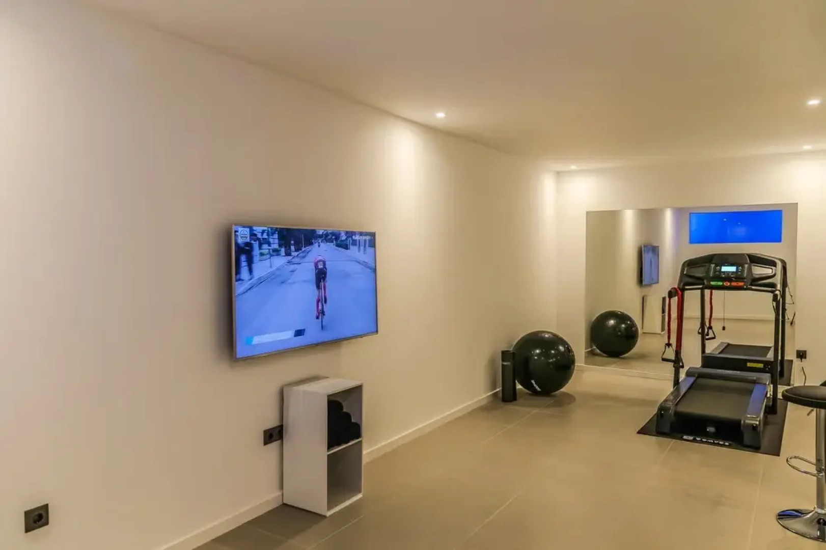 A&M House II Luxury Holidays Home