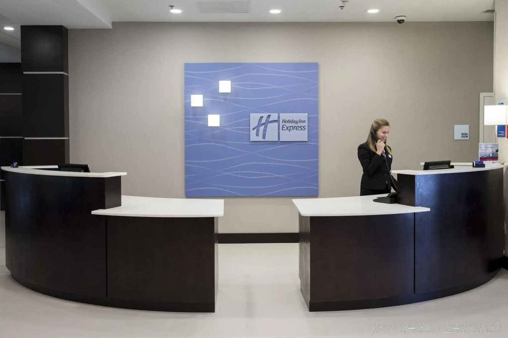 Holiday Inn Express & Suites Edwardsville by IHG