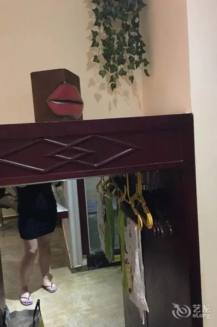 Haikou Holiday Plaza Business Hotel