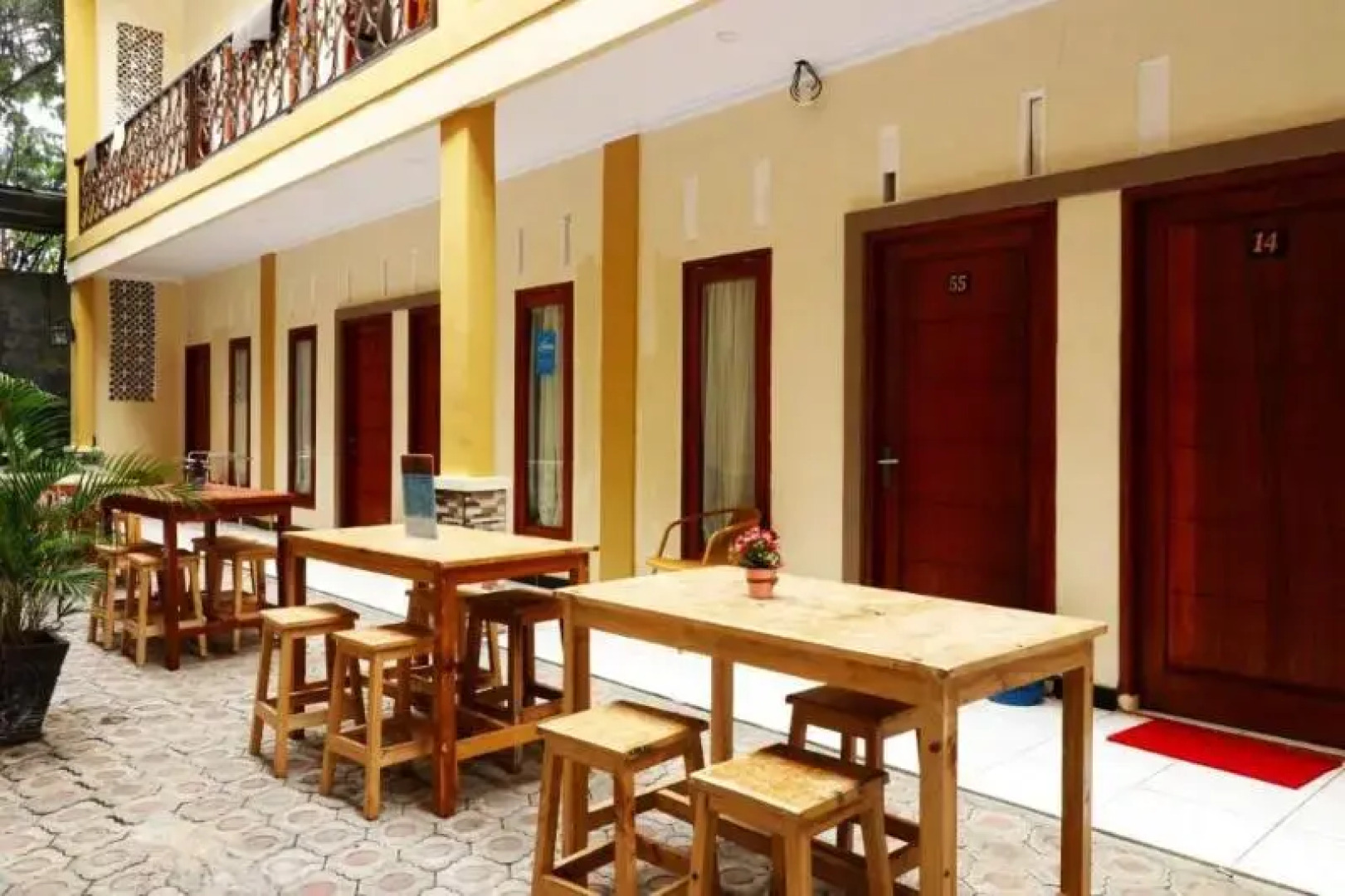 Ombey Guest House by ZUZU