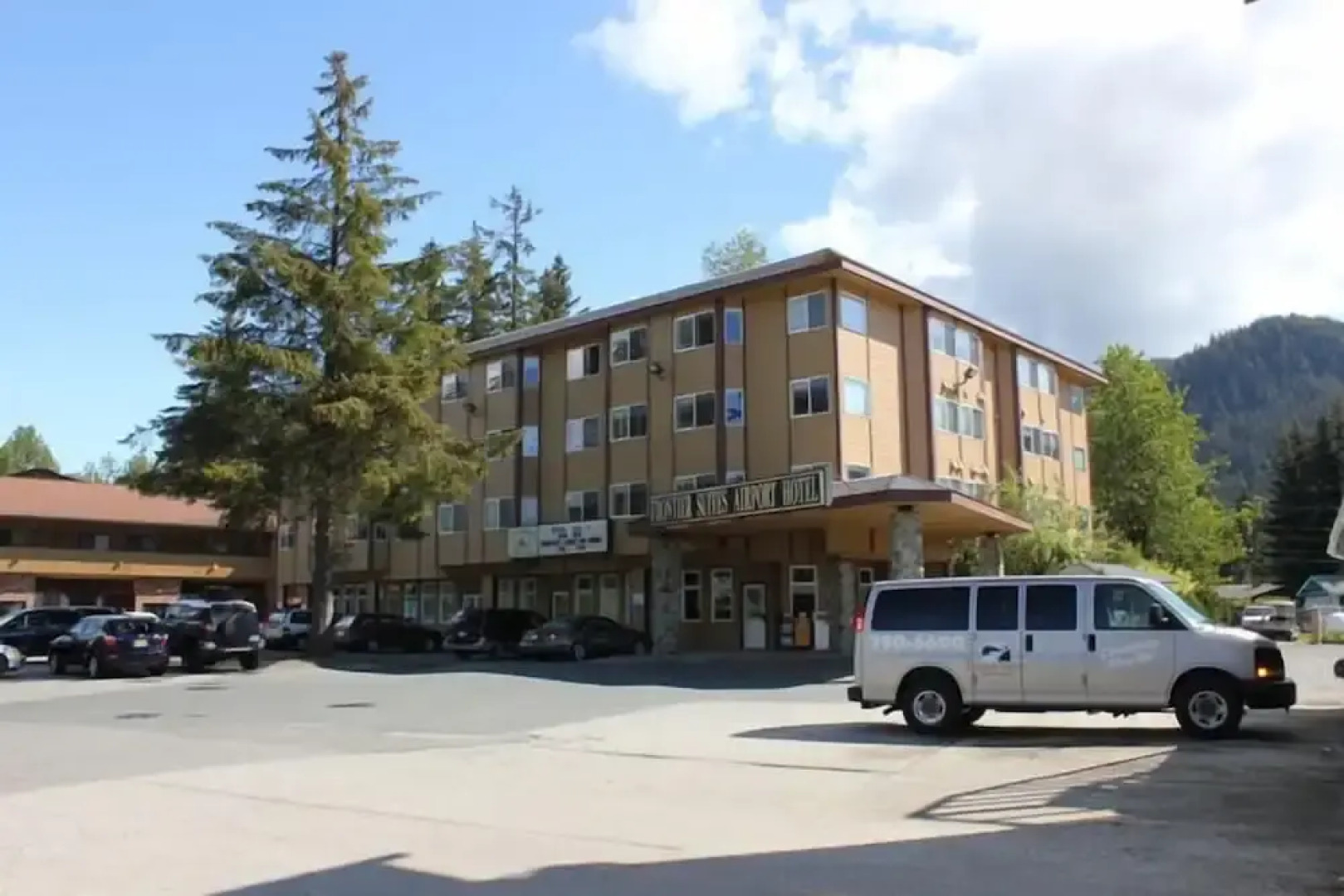 Frontier Suites Hotel in Juneau