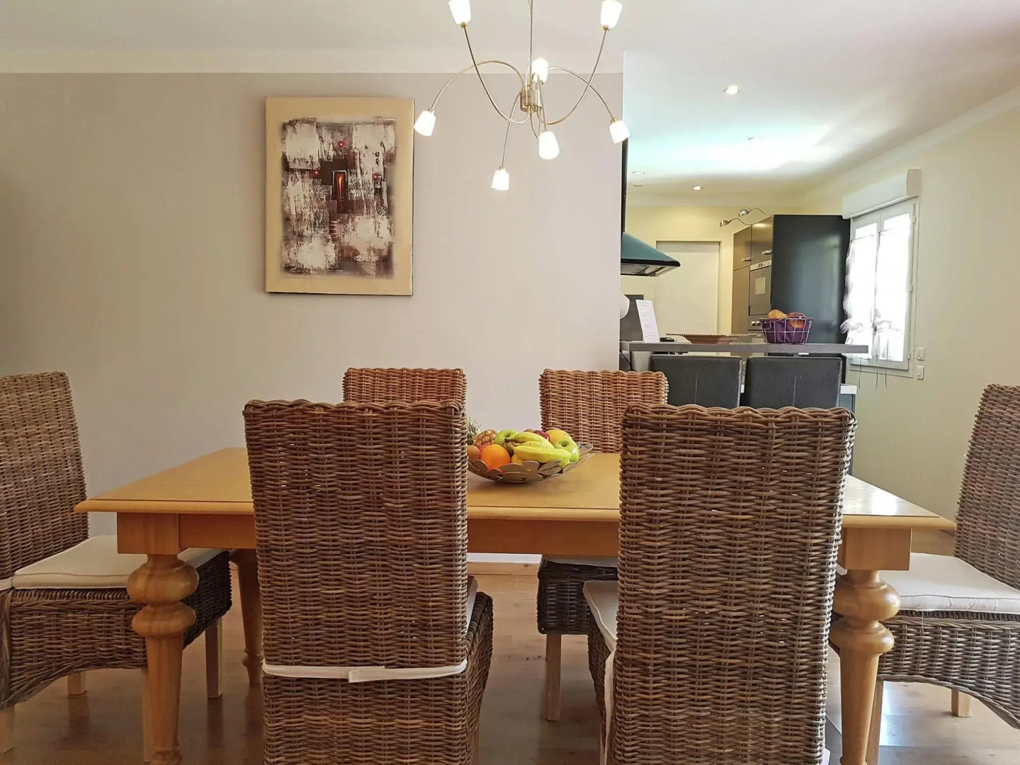 Beautiful Villa in the Vineyard Village of Tavel with Pool