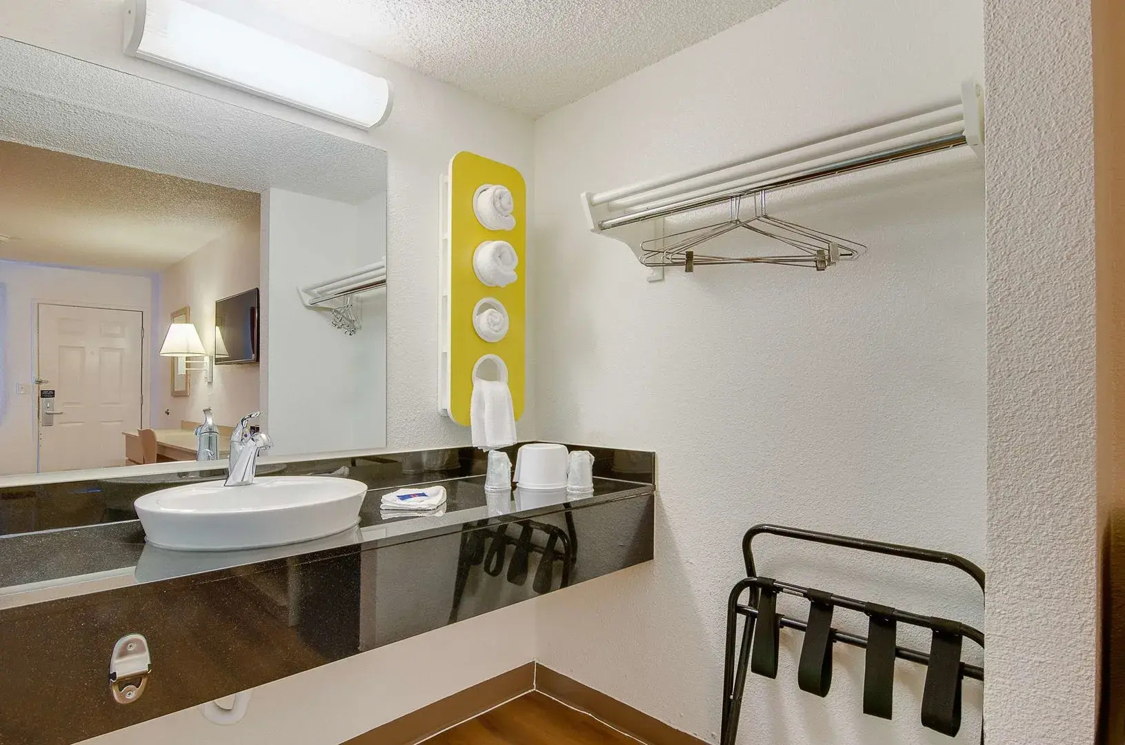 Motel 6 Tacoma, WA - South