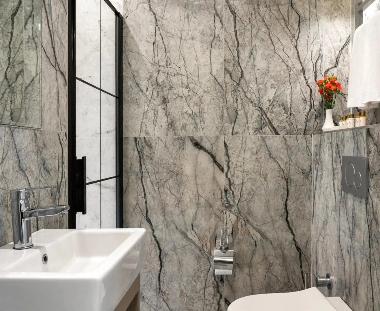 Arrow Hotel in ShinsaiBashi