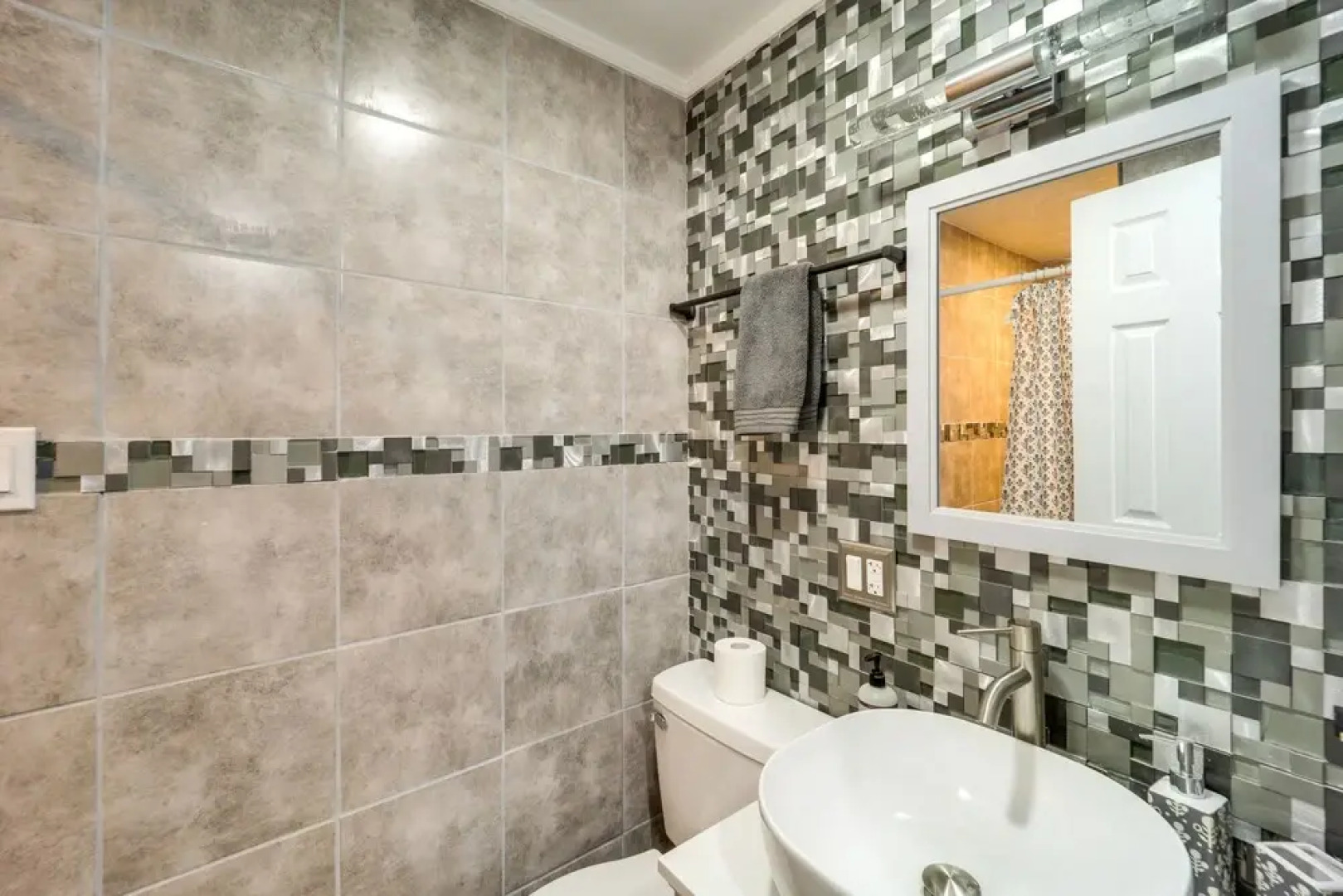 Beech Mountain Home w/ Fire Pit < 1 Mi to Skiing!