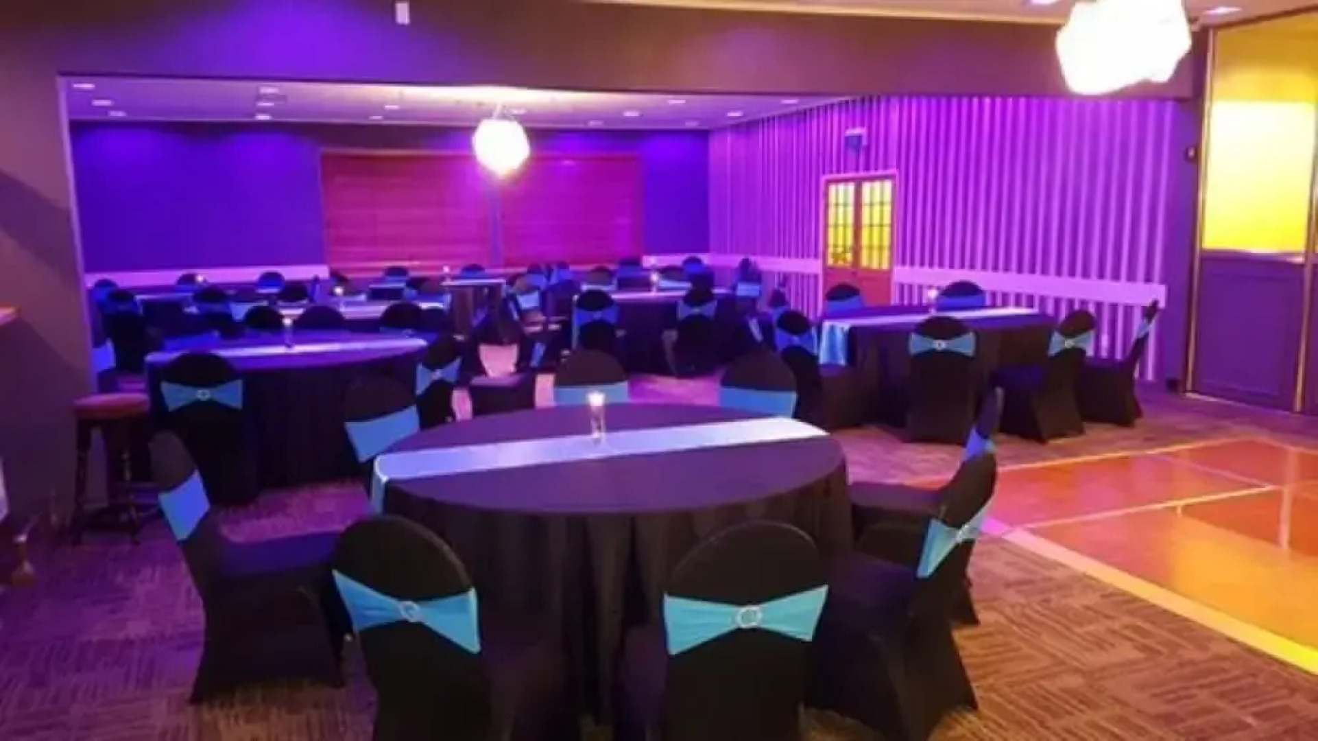 Отель Airport Garden Inn 