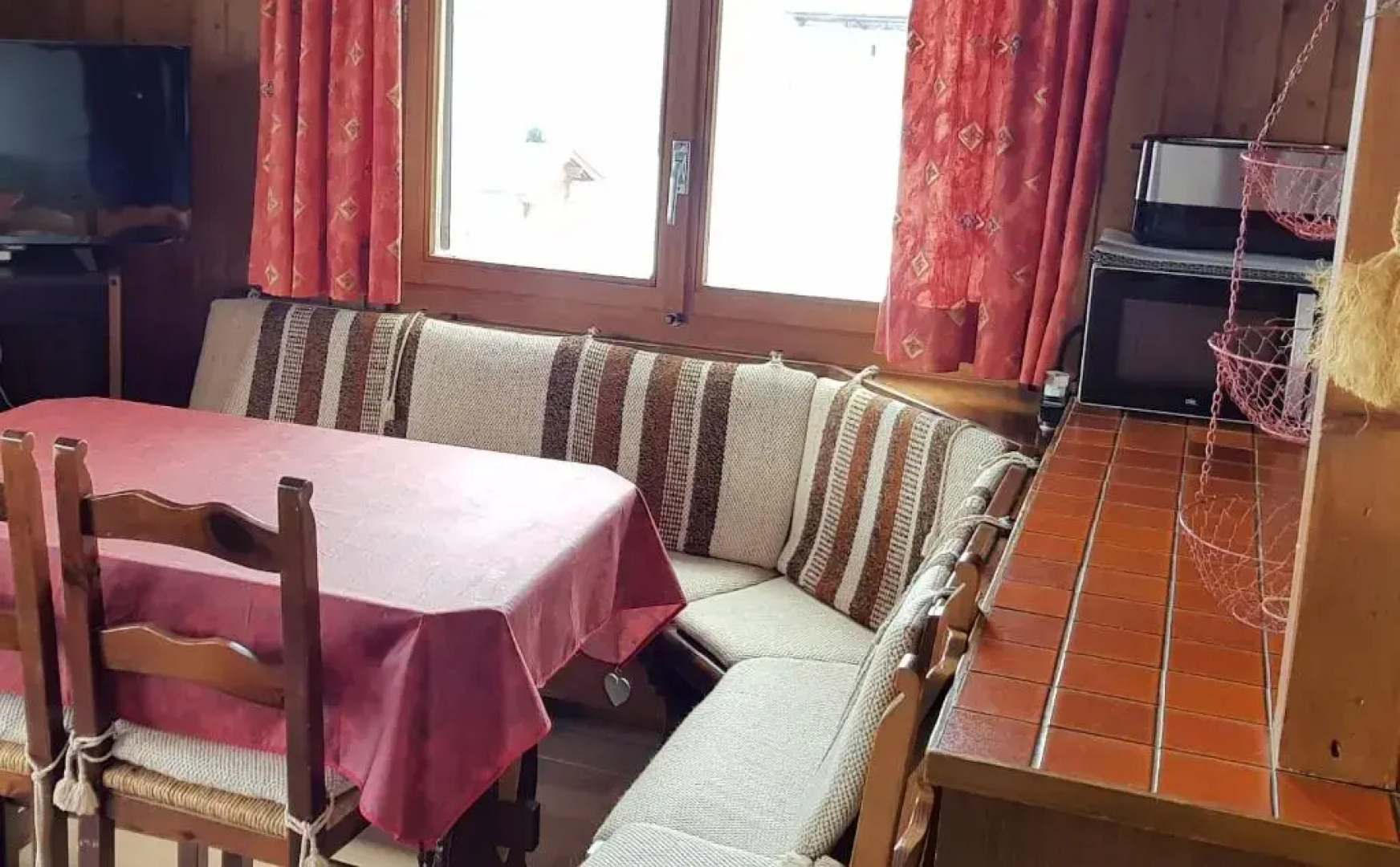 Les Collons1800- Bel appart 2pièces-4 pers-piscine-sauna-parking int-Wifi gratuit