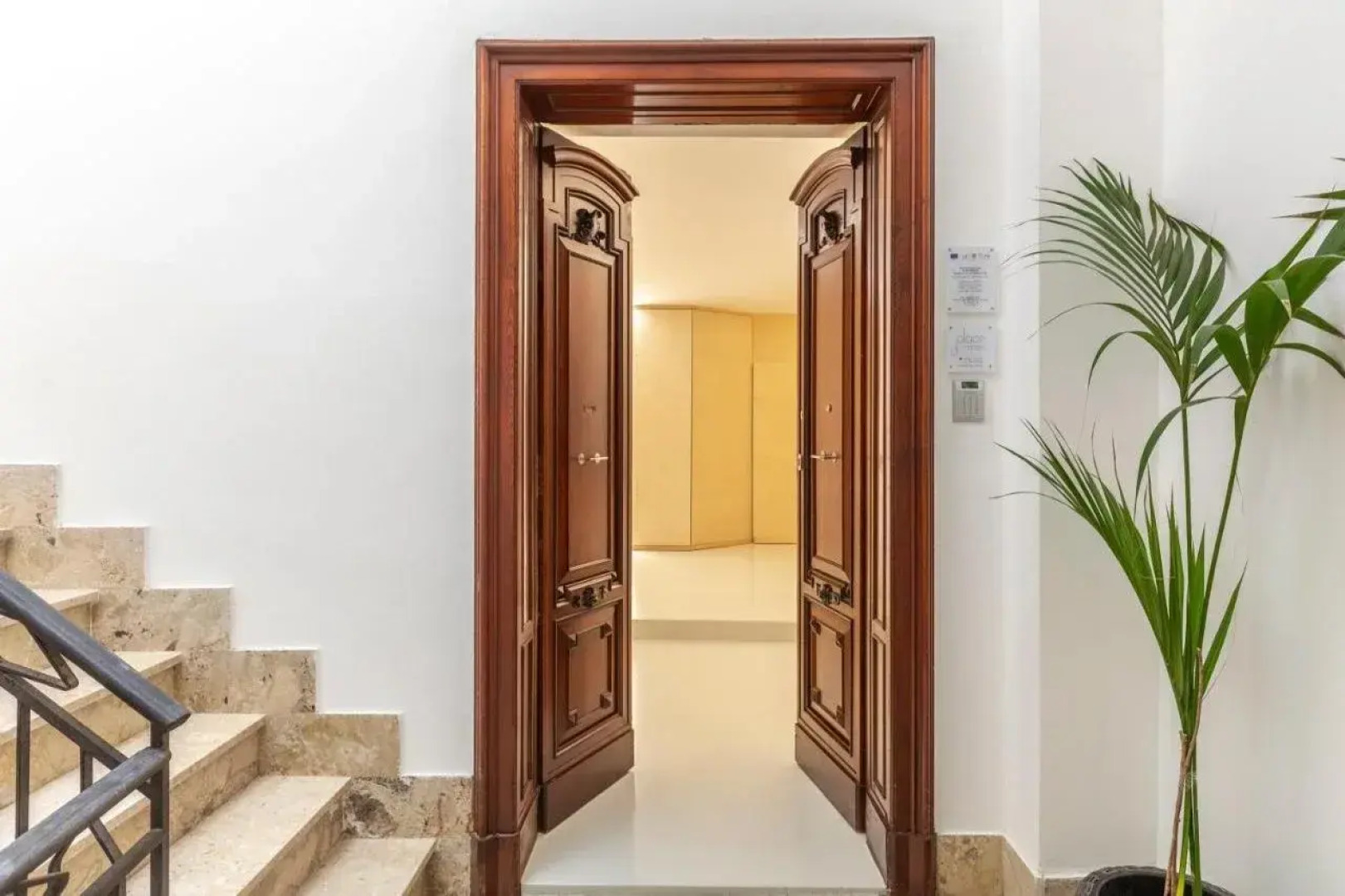 Fiveplace Design Suites Apartments