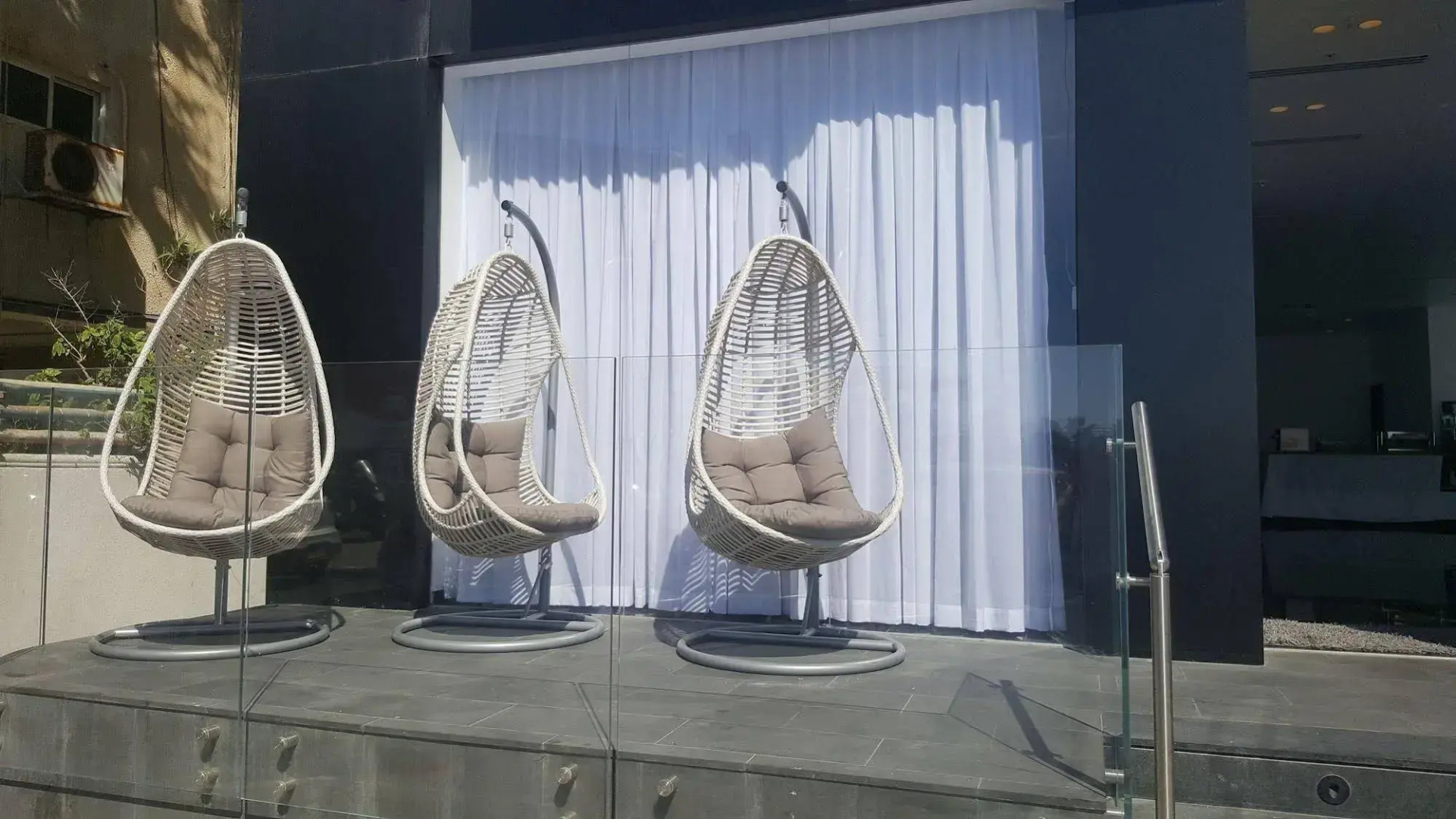 Sea Side by Zvieli Hotels