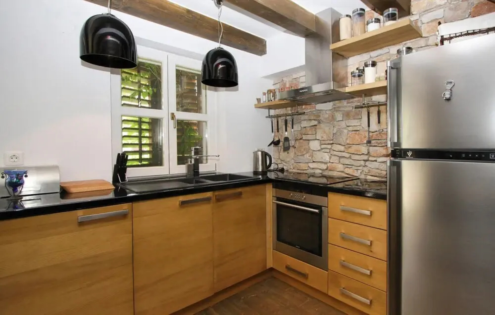 Stunning Home in Liznjan With Sauna, Wifi and 4 Bedrooms