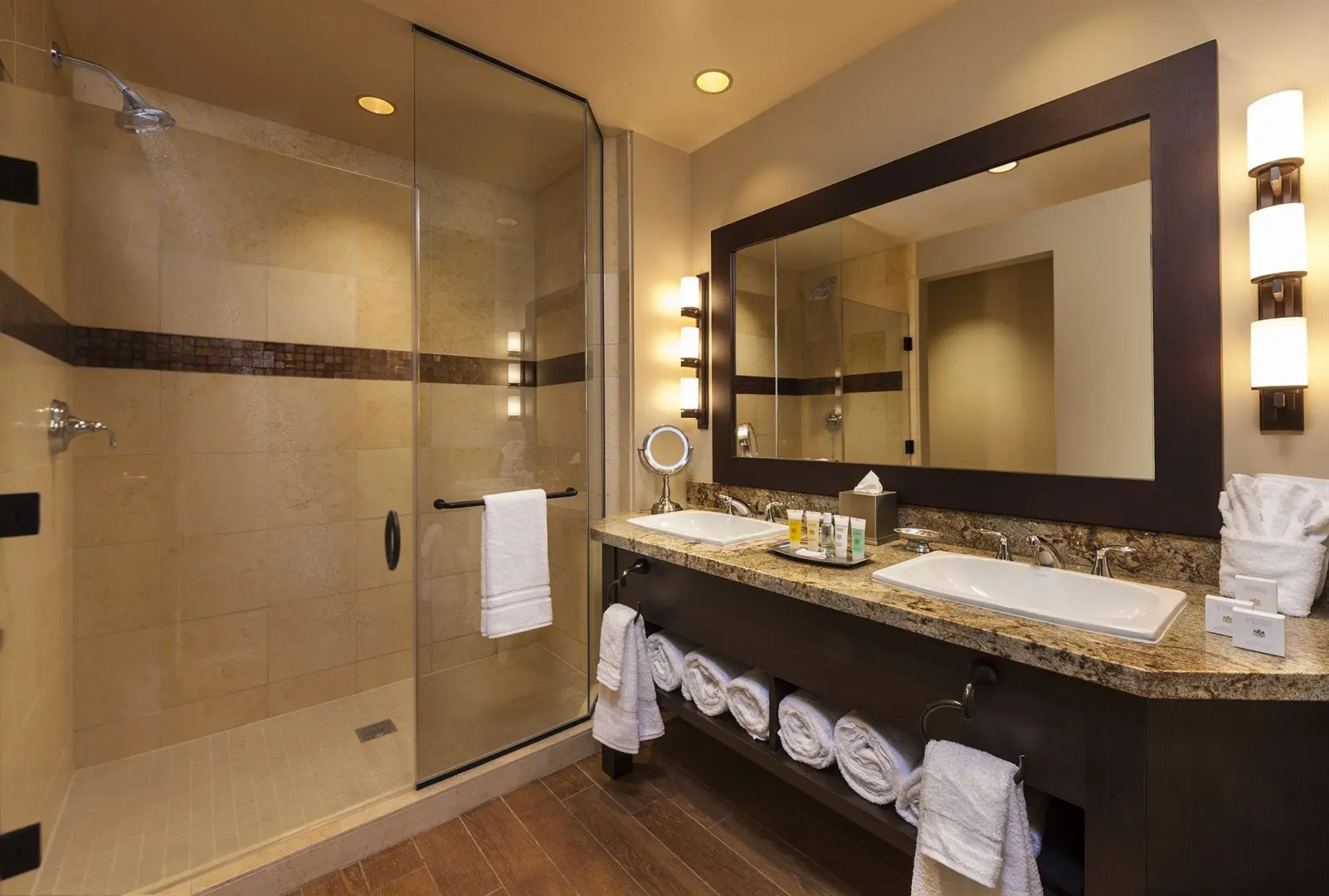 Twin Arrows Navajo Casino Resort