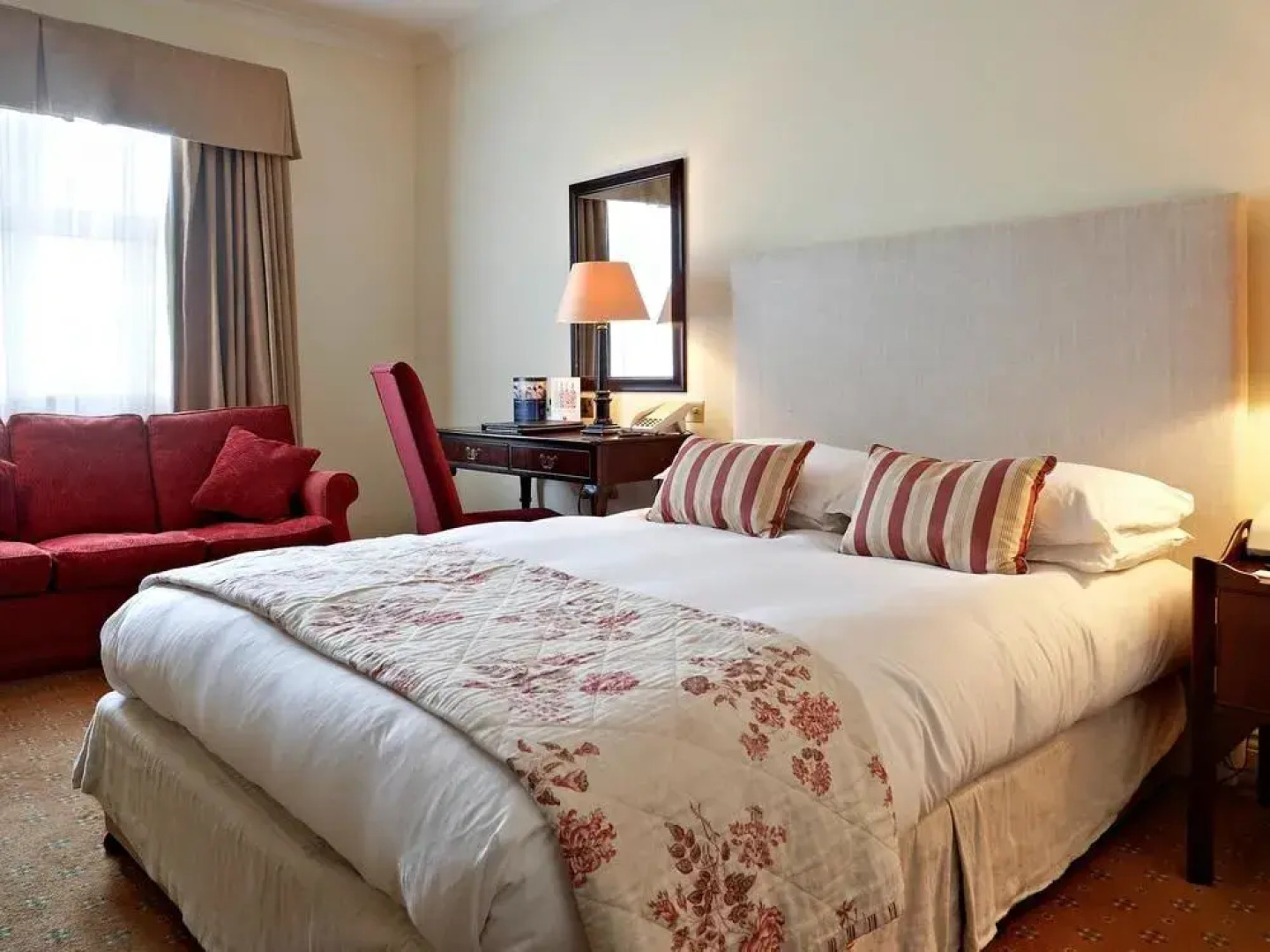 Mercure Farnham Bush Hotel