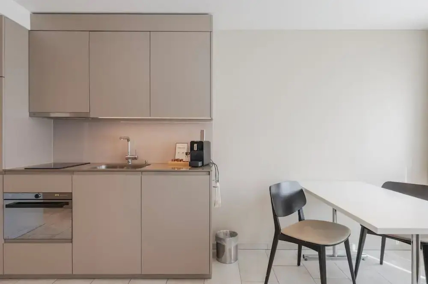 Amanthos Living Zürich Airport