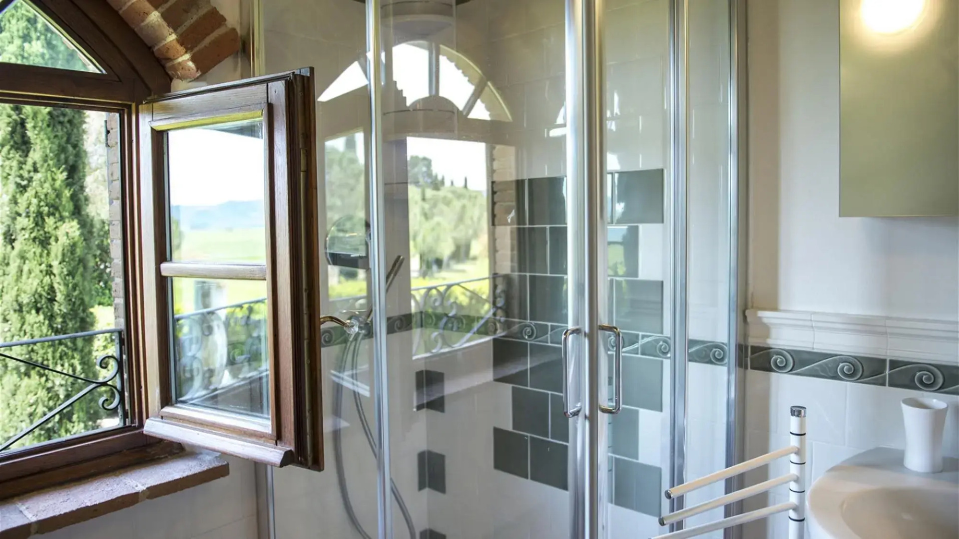 Gr-c310-sp1520at - La Magia