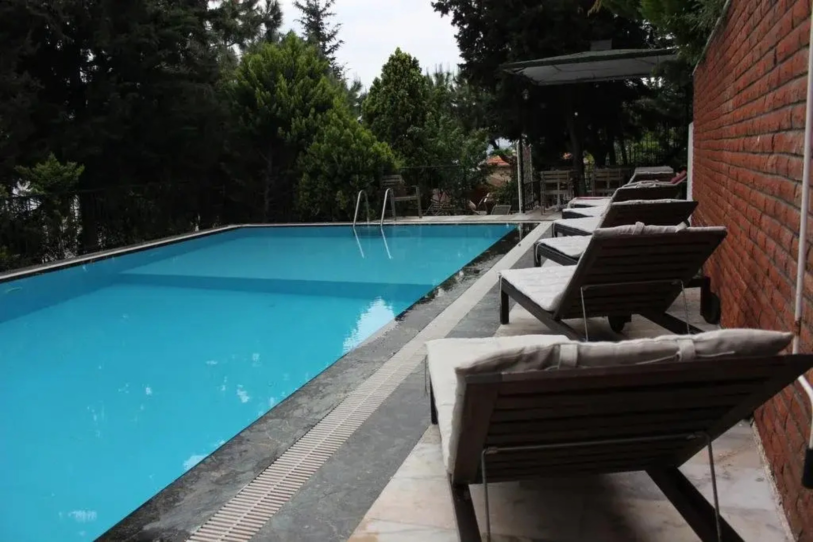 Büyükada Apart Hotel - Karadağ Apart