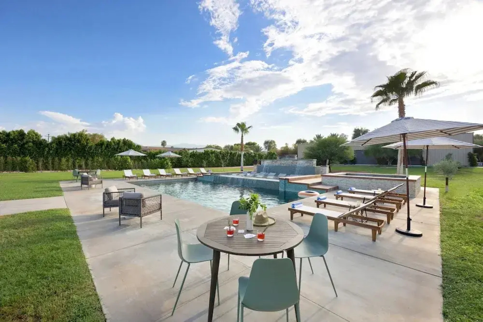 Starlight Estate by Avantstay 20 People Architectual Mansion w Pool Tennis Court Game Room