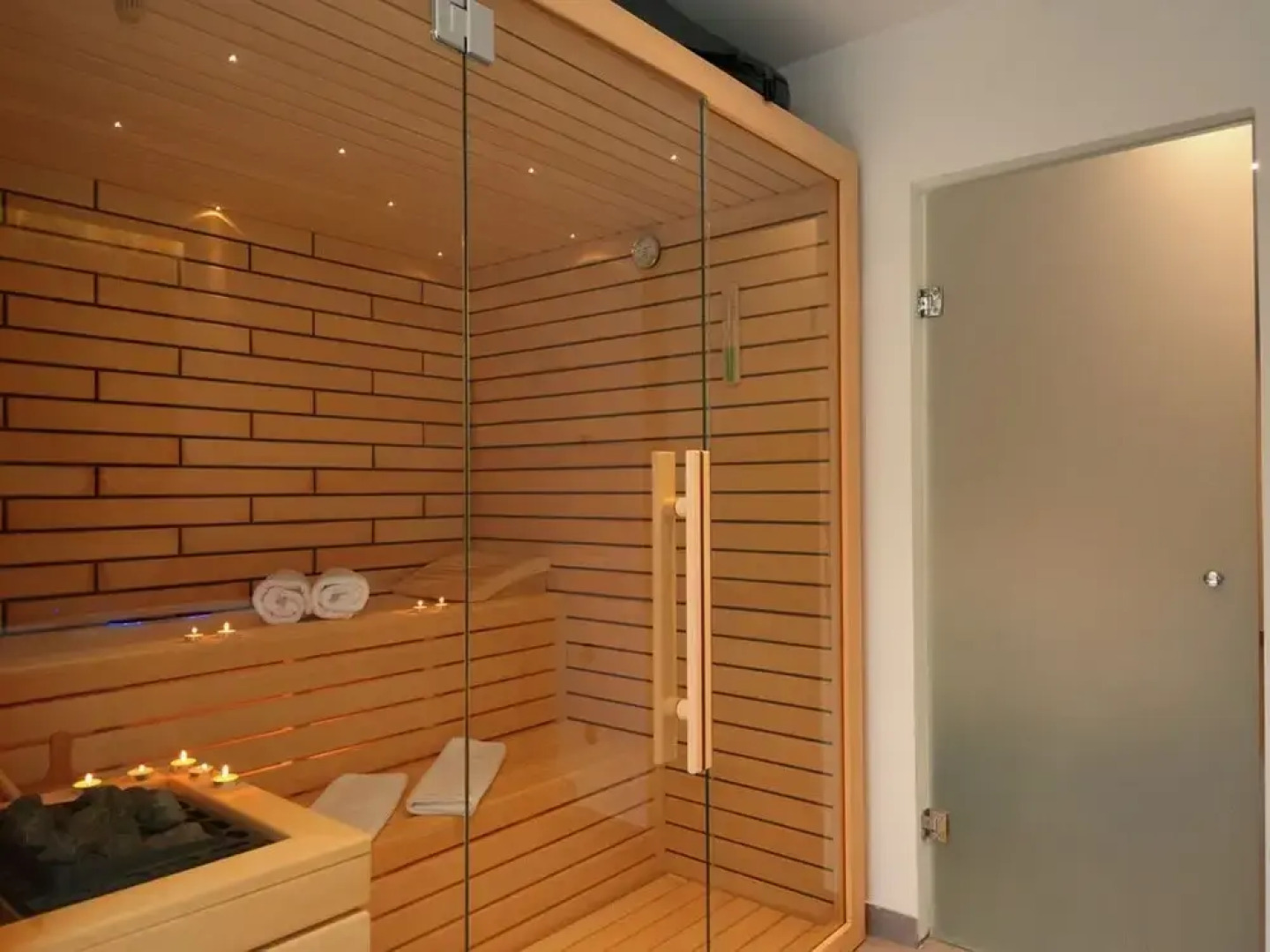 Sea-view Villa in Bol with Hot Tub, Sauna, Whirlpool