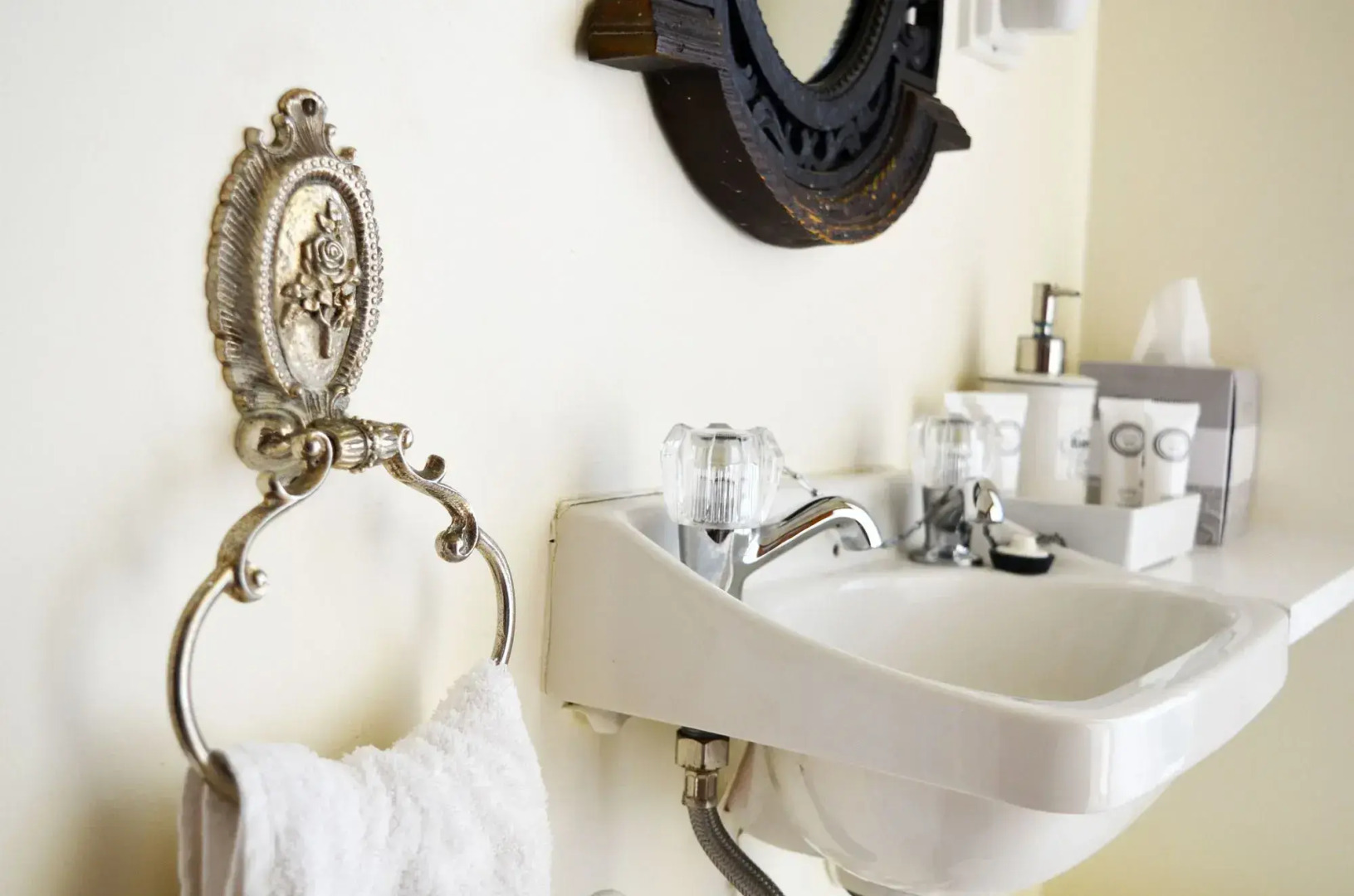 Braemar House B&B and YHA Hostel