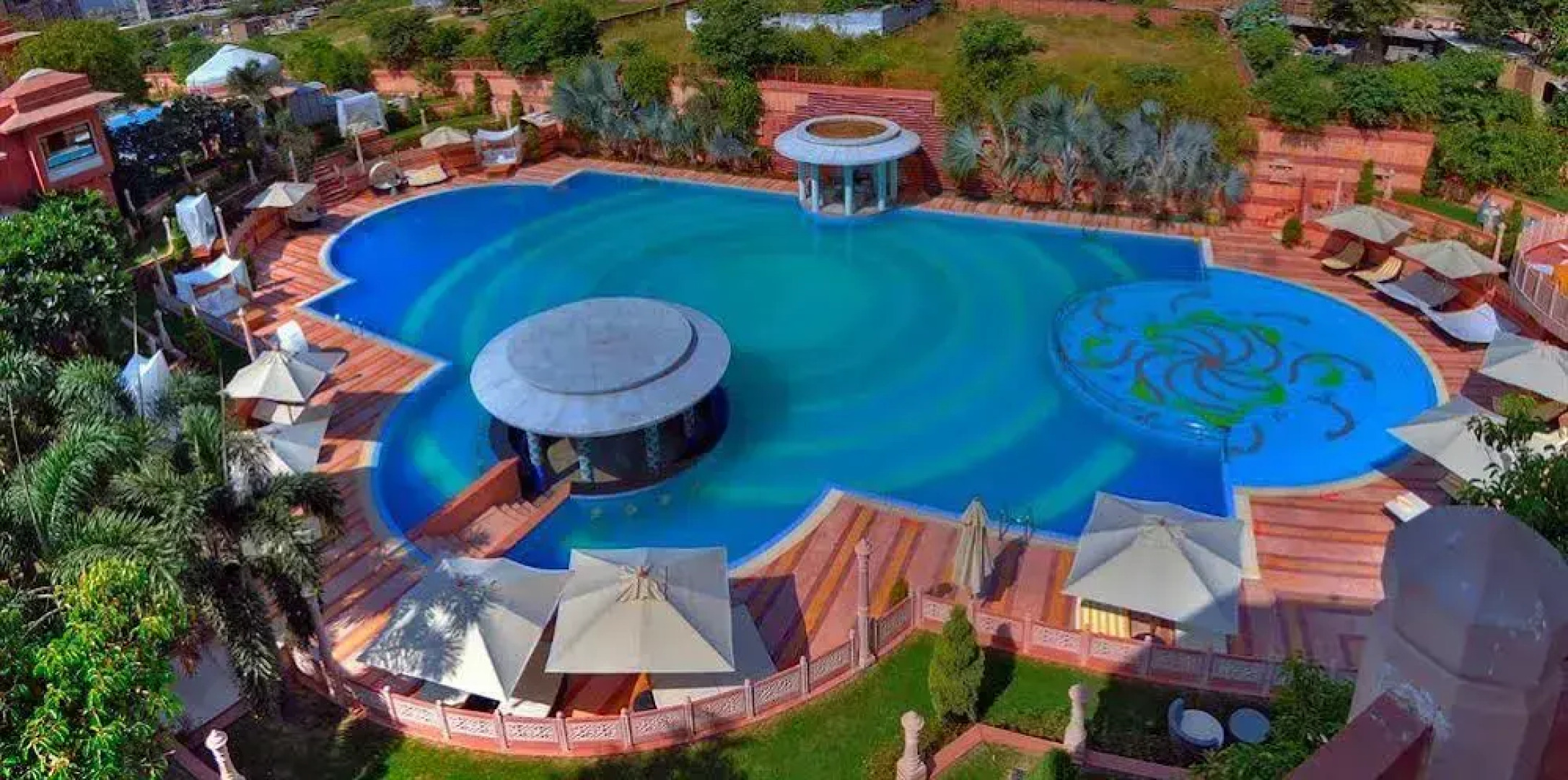 Orient Taj Hotel &Resort