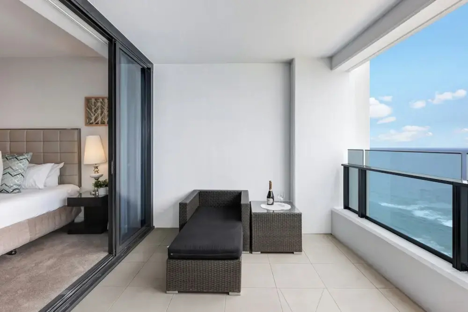 Holiday Holiday Soul Apartments