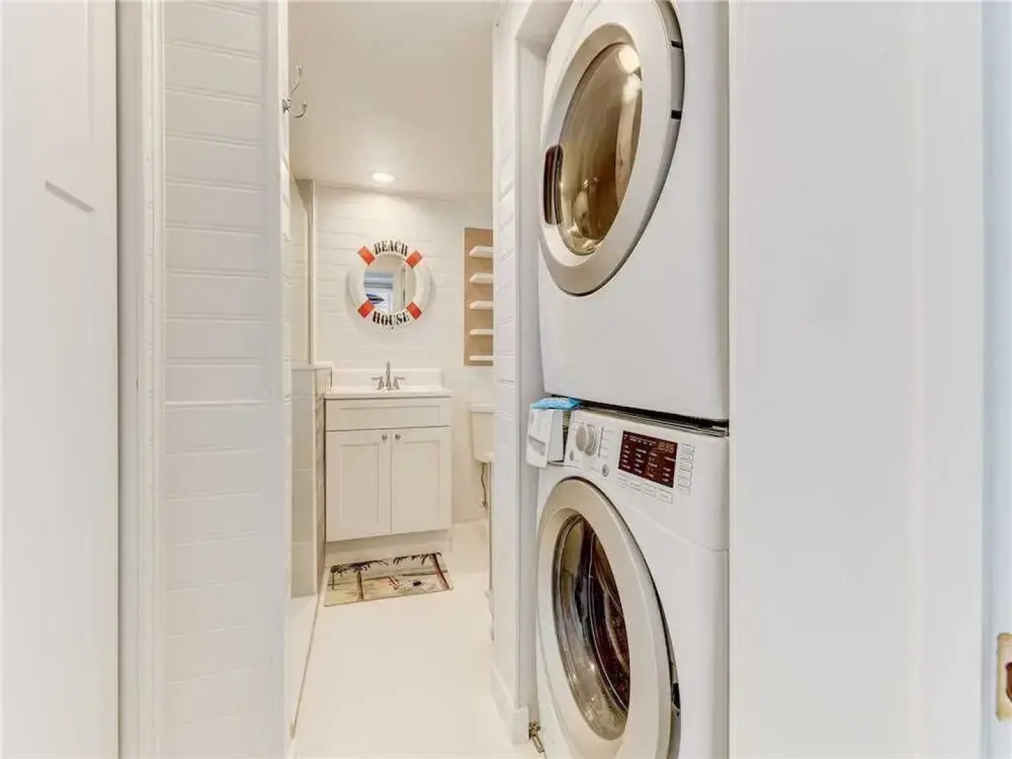 Romantic Beach House, as Seen on Hgtv, 3 Bedrooms, Sleeps 6