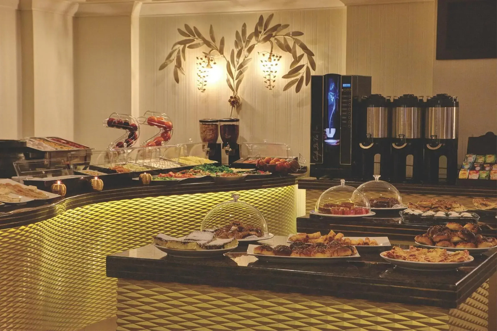 Susuzlu Atlantis Hotel