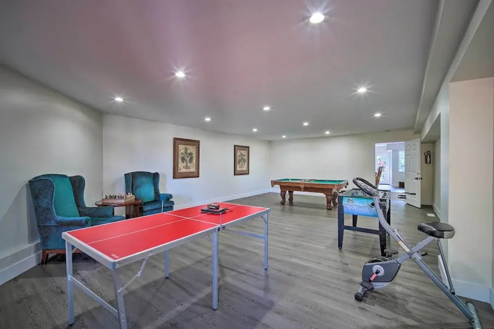 Relaxing Lake Arrowhead Home ~ 1 Mi to Lake!