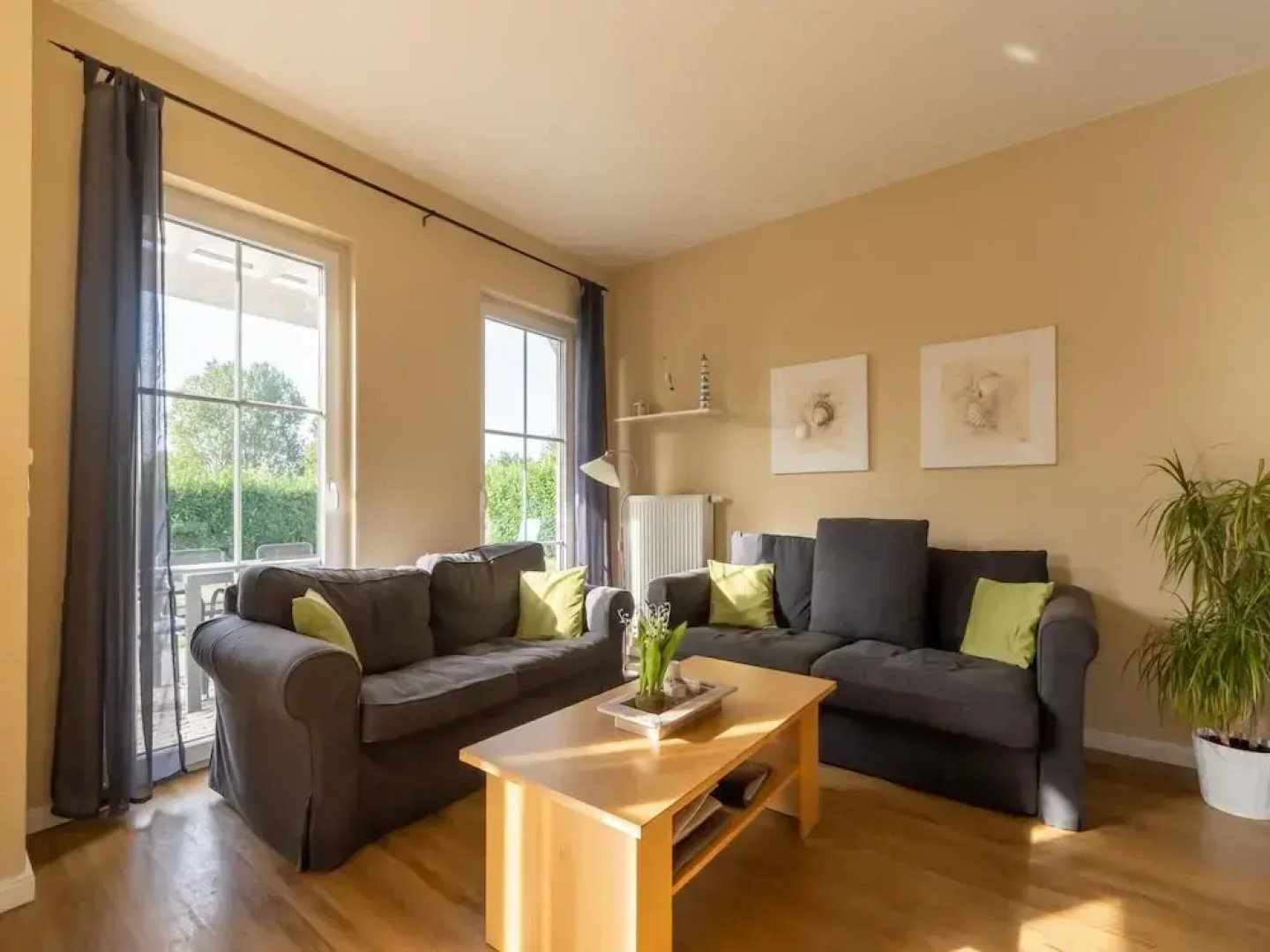 Holiday Flat in Bastorf With its own Garden