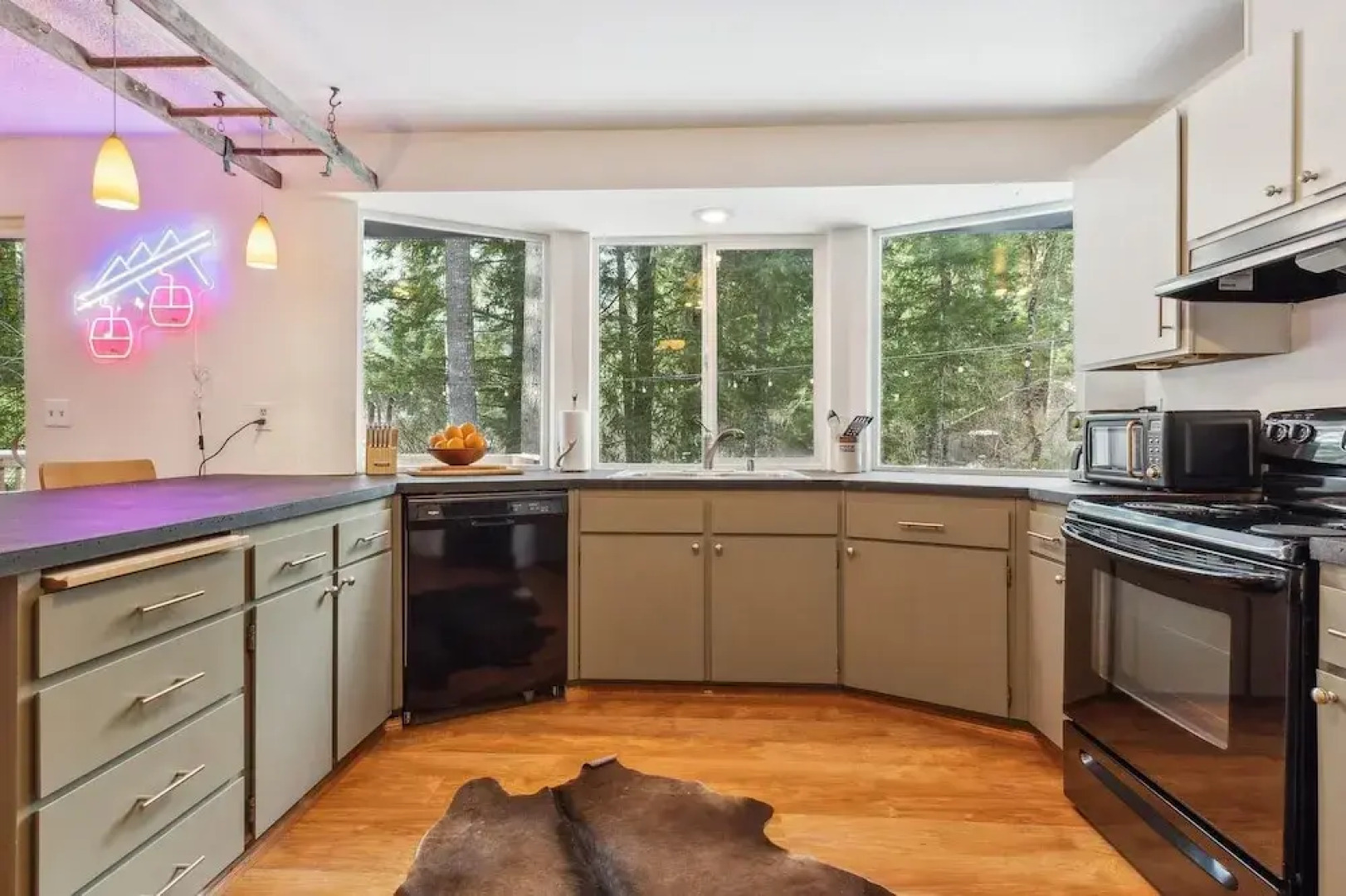 Packshack - Cozy Ski Cabin Mins From White Pass 2 Bedroom Home