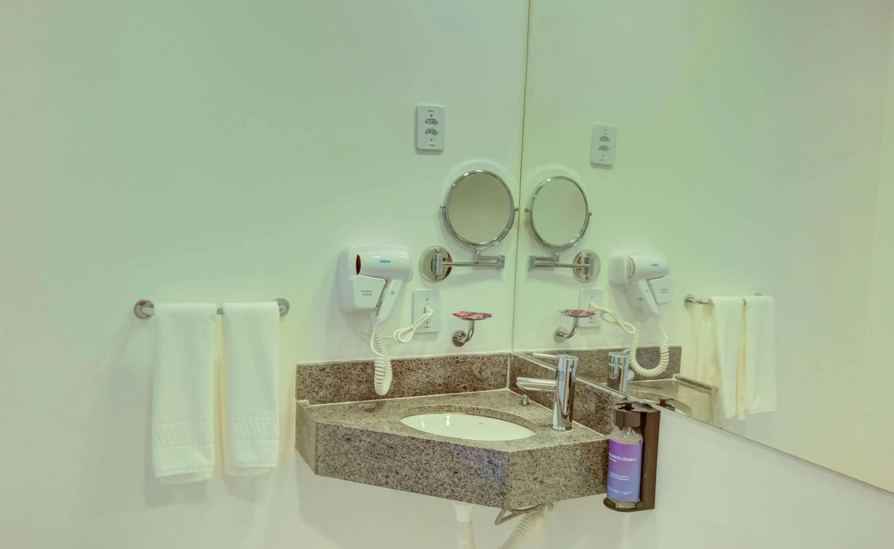 Summit Suítes Hotel Cruzeiro