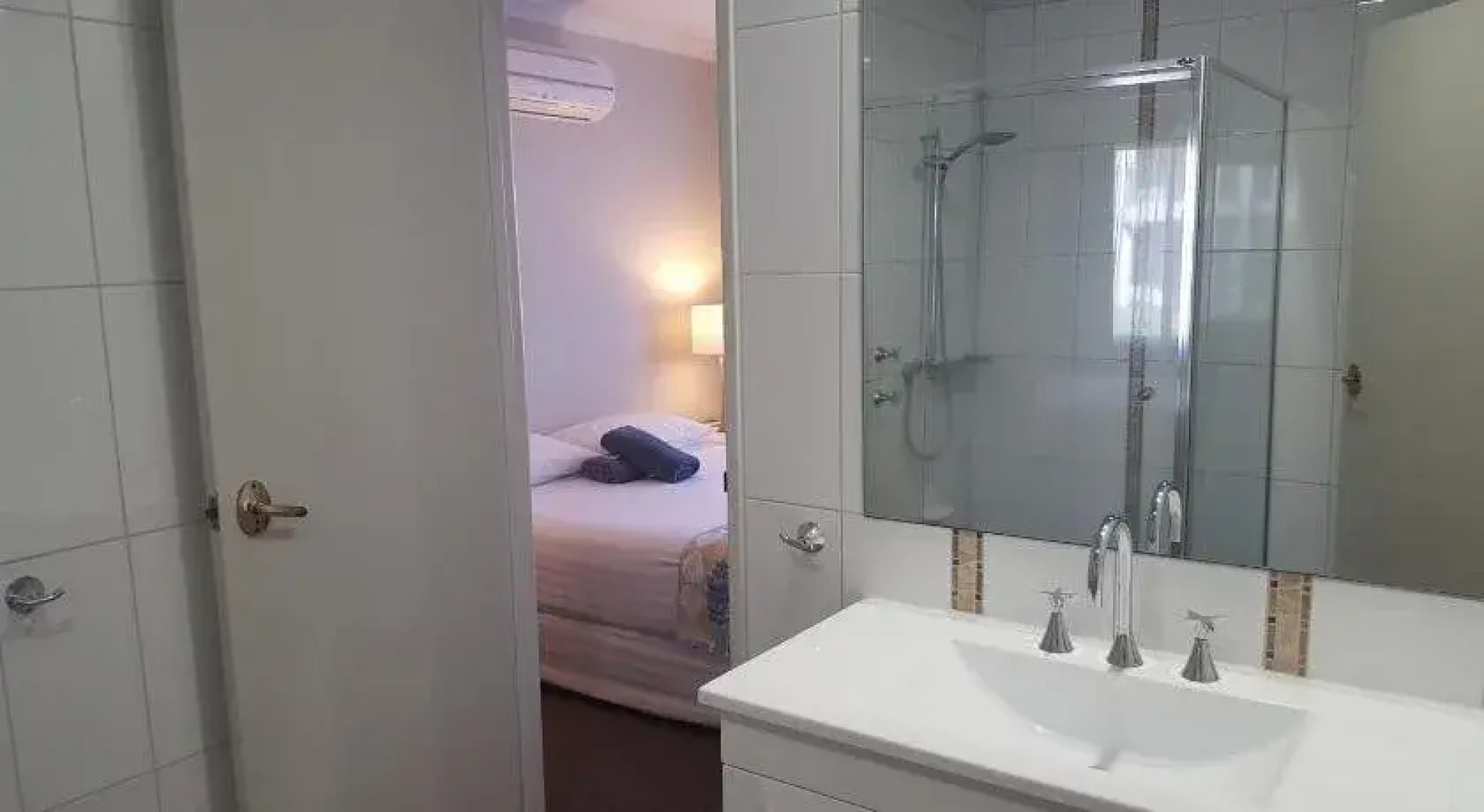 Pelican Shore Villas