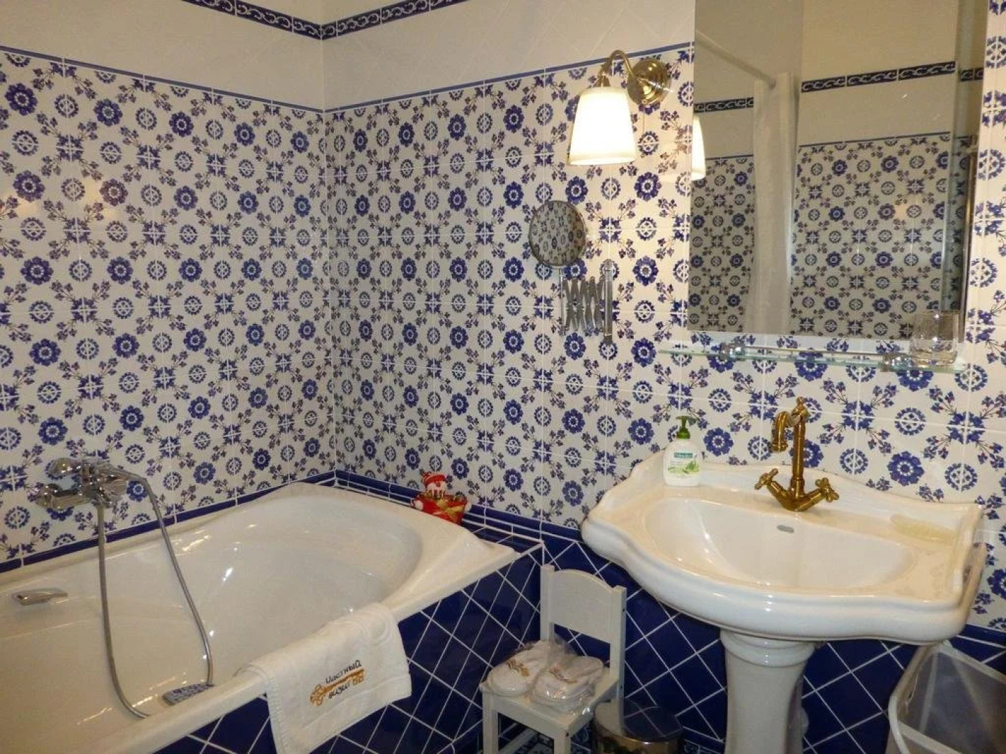 Русско-французский отель Частный Визит