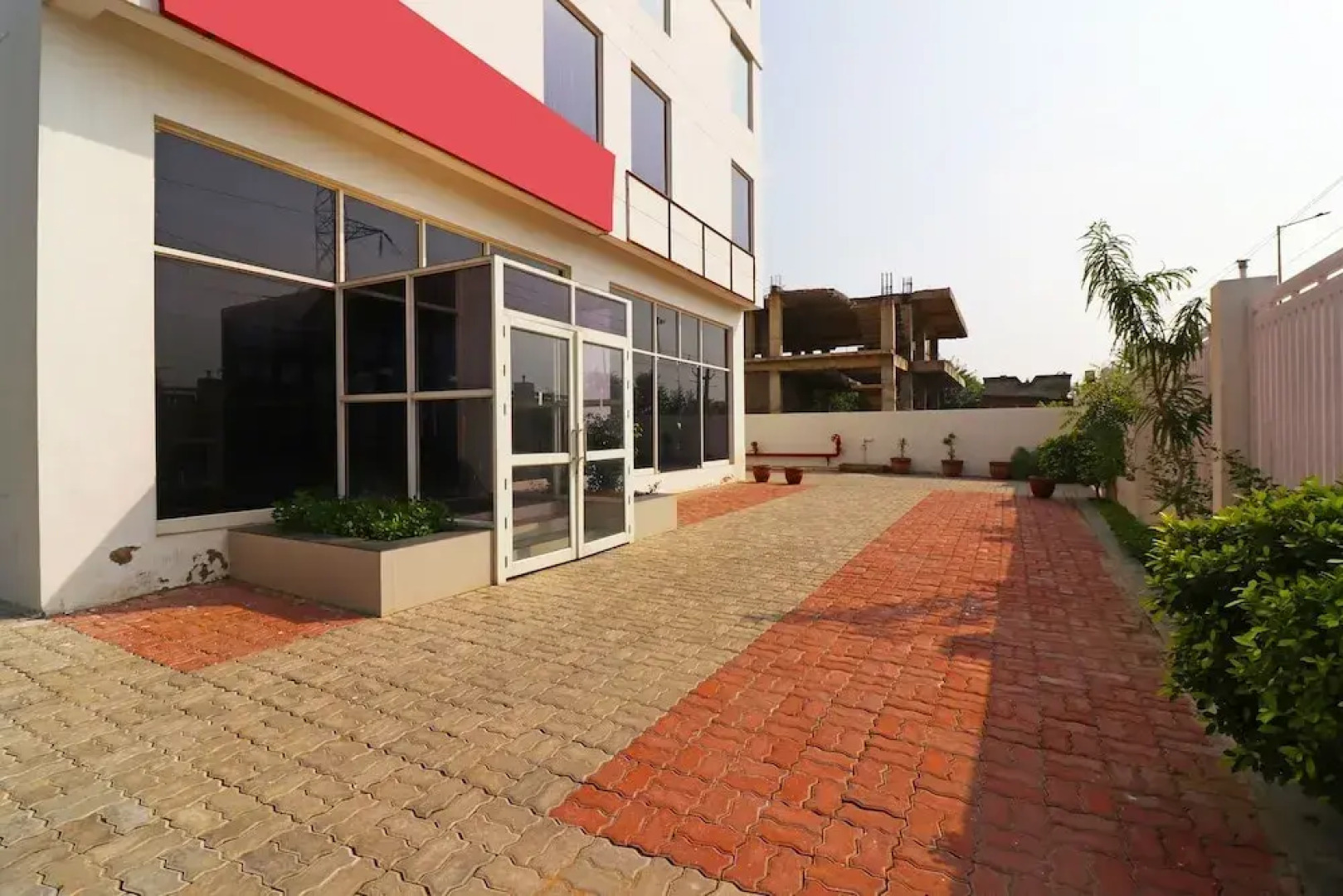 Capital O 18443 Hotel Nano