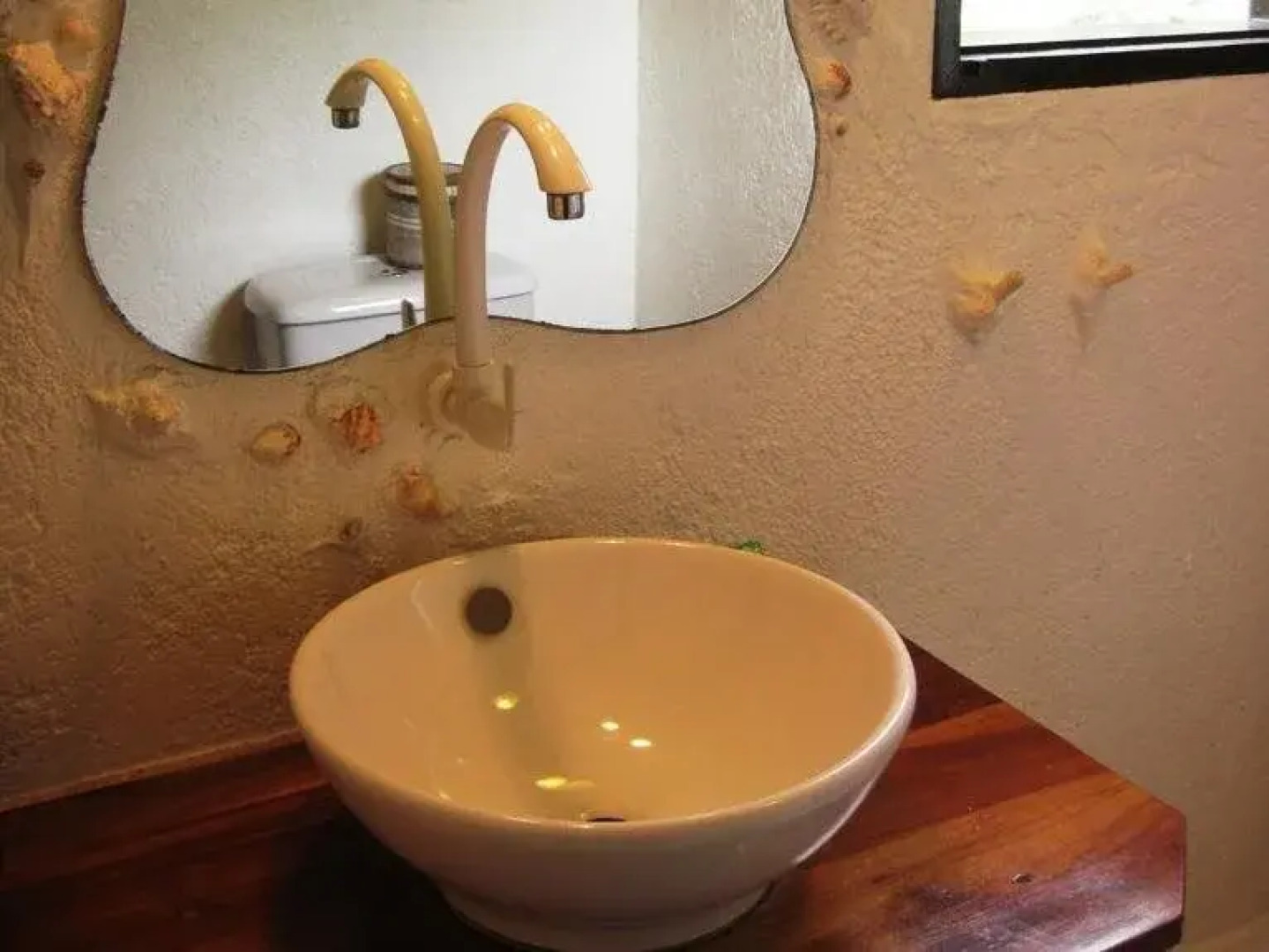 ChARTs Resort and ART-Café