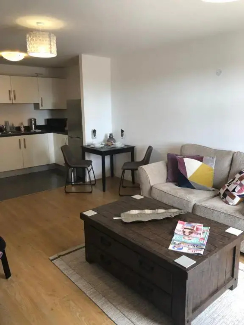 Hansen House 2 with Private Parking