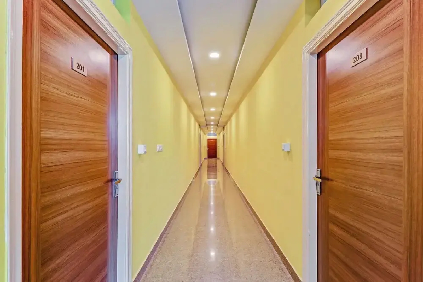 Oyo 48950 Vaishali Residency