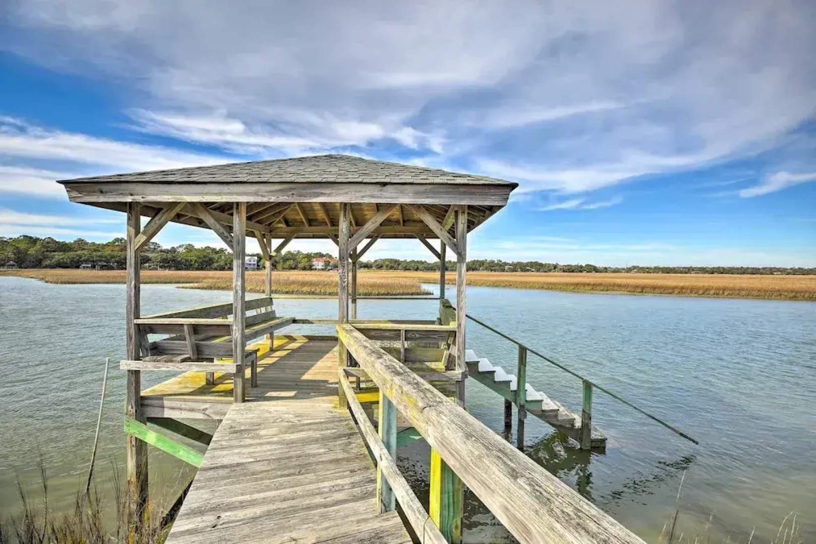Pawleys Island House, - Steps to Beach & Creek!