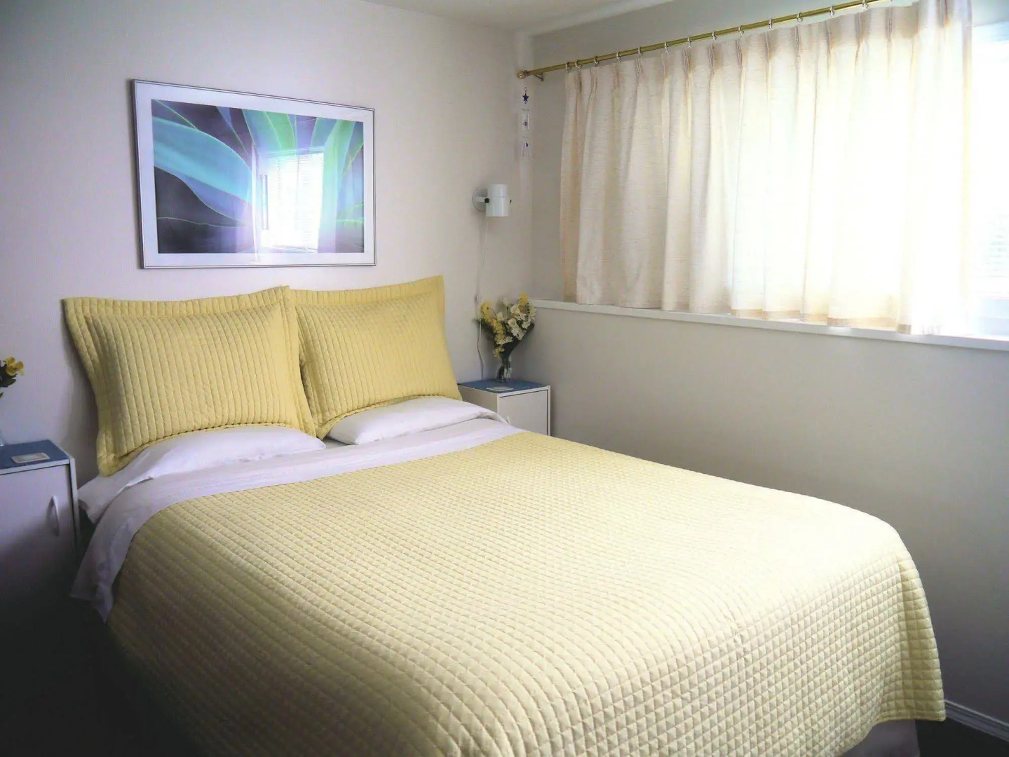 1 Of A Kind Sculpture B&B