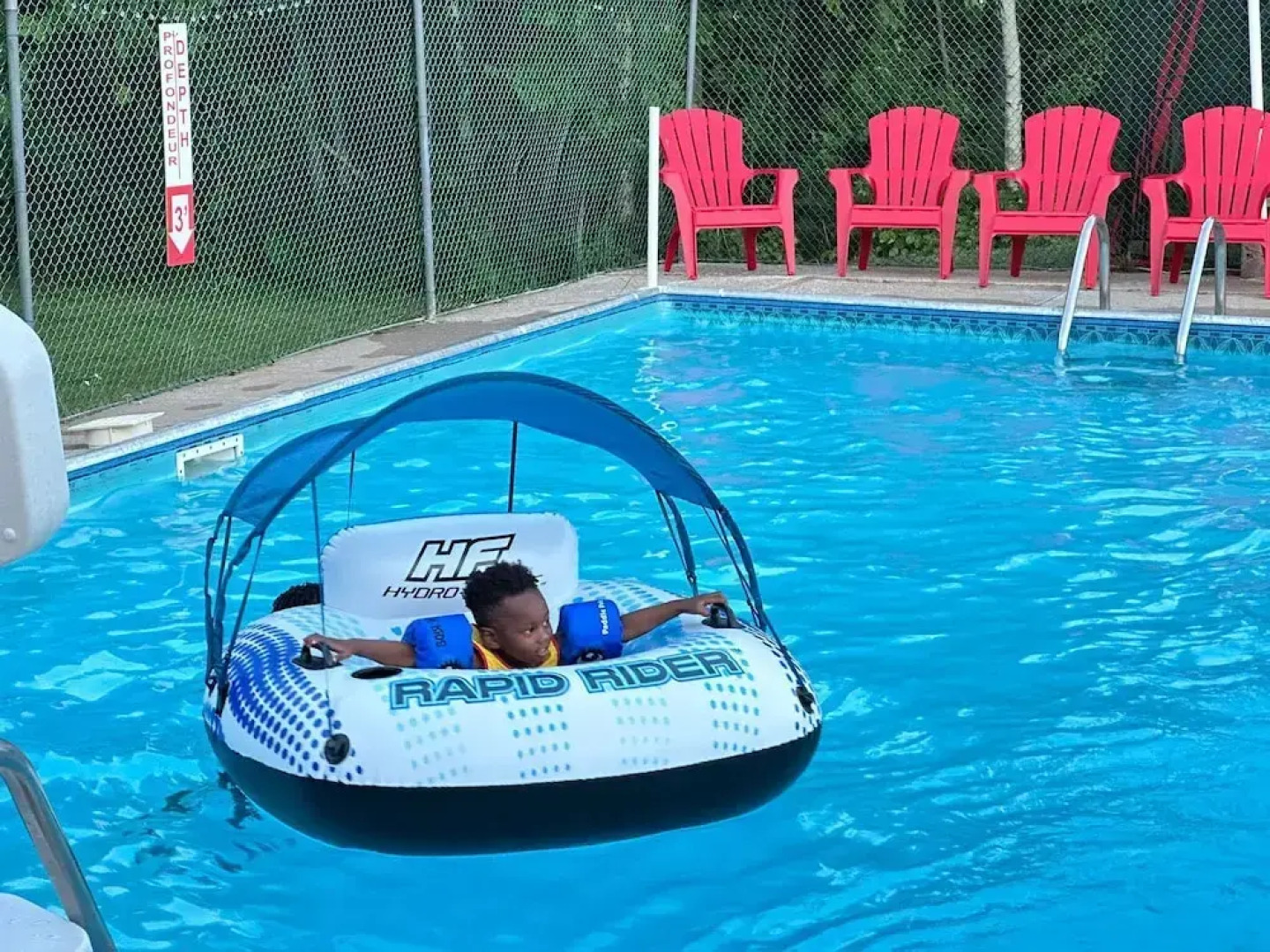 Motel 7 Inn & Suites