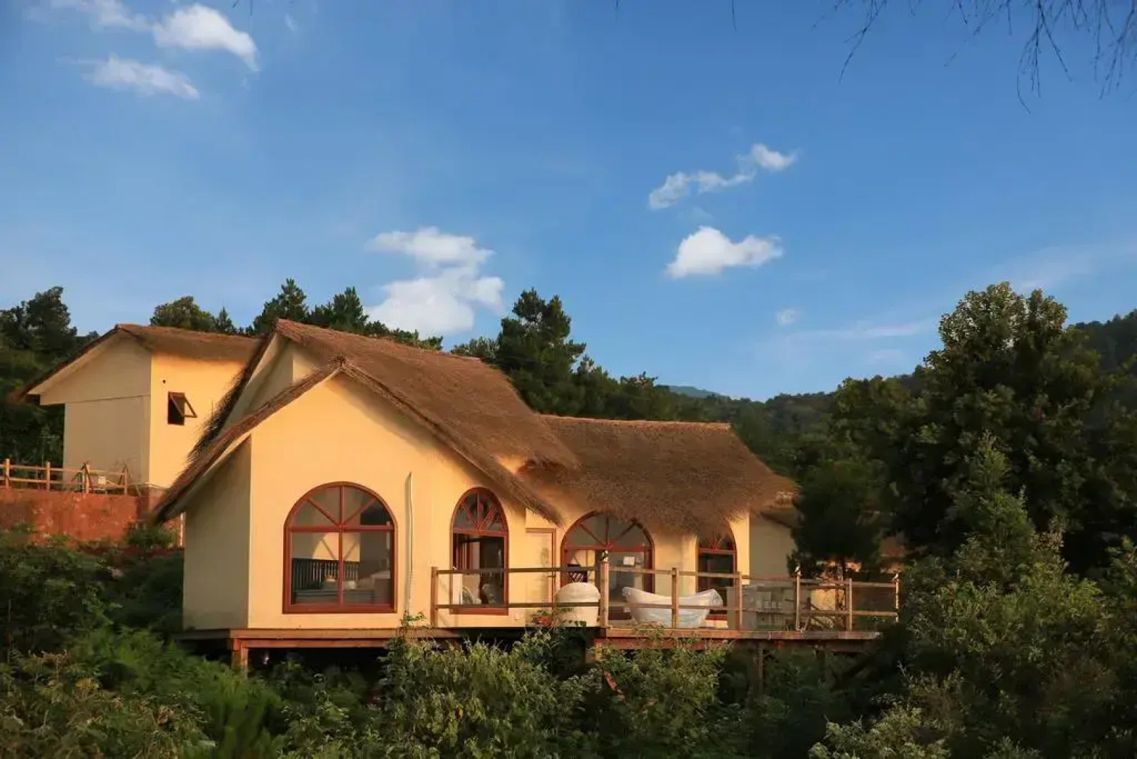 Scenery Retreats Dongjiang Lake Villa Resort